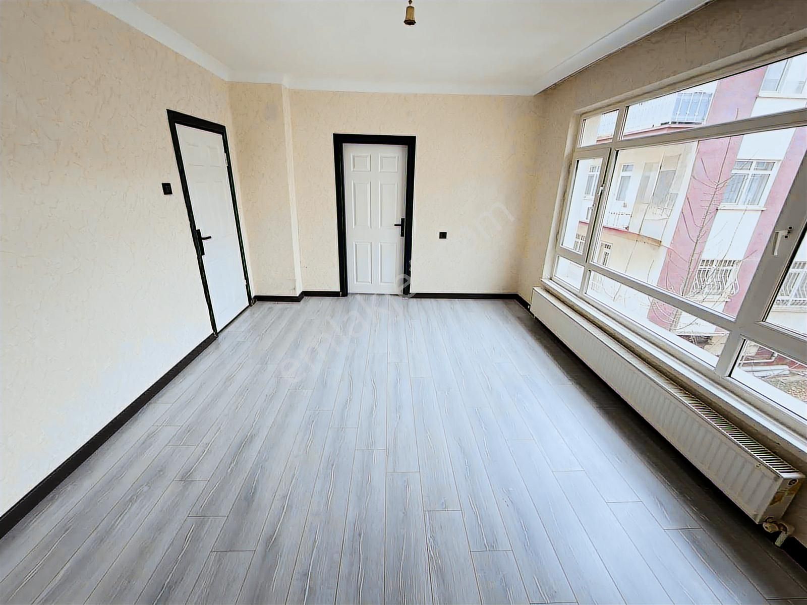 Oğulbey'den Yunur Emre Cad Paraleli 1.kat 2+1 Ful Yapılı Güney C - Görsel 2