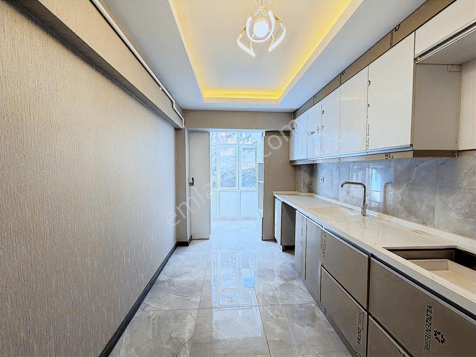 Etlik'de 3.kat Konumunda Manzaralı 3+1 Bağımsız Ful Yapılı 125m² - Görsel 16