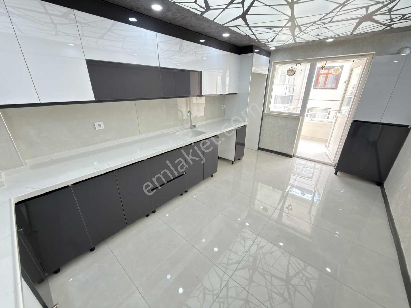 Gazeller Cad. Üstün'de 3+1 Bağımsız Asansörlü 145m² Full Yapılı - Görsel 14