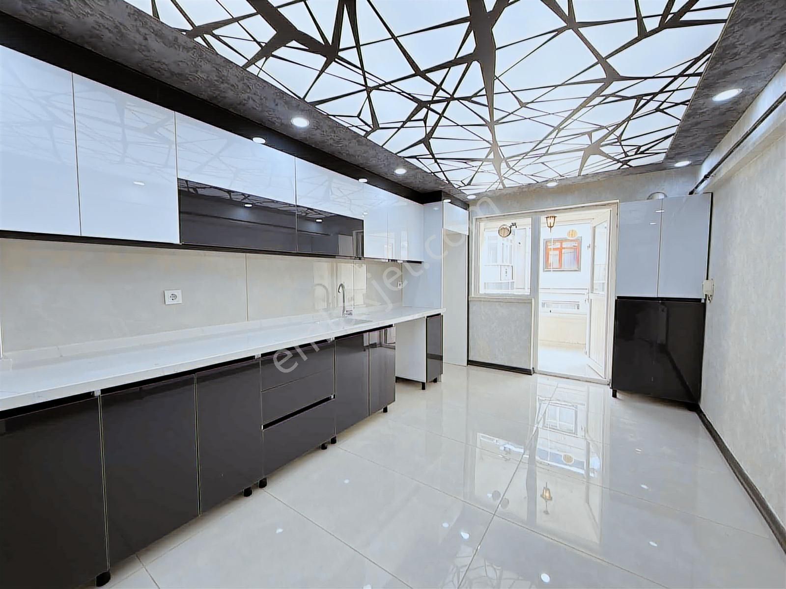 Gazeller Cad. Üstün'de 3+1 Bağımsız Asansörlü 145m² Full Yapılı - Görsel 6