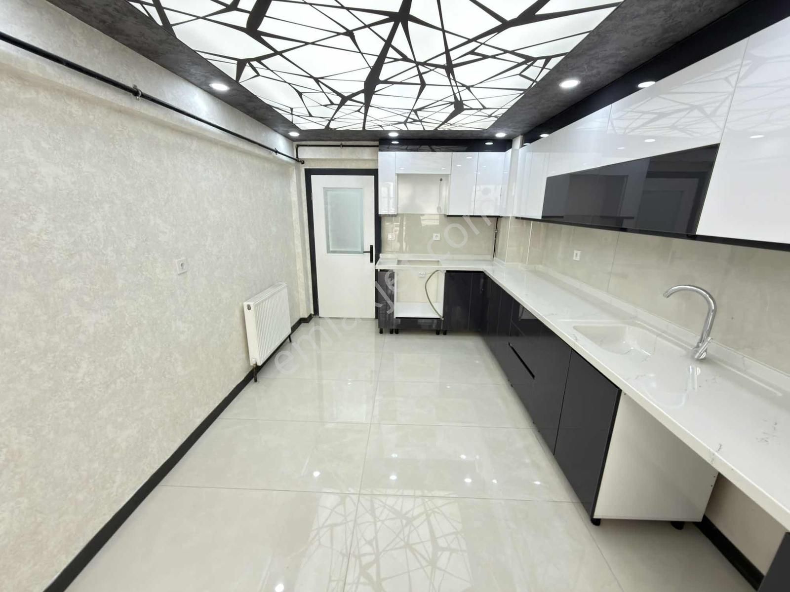 Gazeller Cad. Üstün'de 3+1 Bağımsız Asansörlü 145m² Full Yapılı - Görsel 5