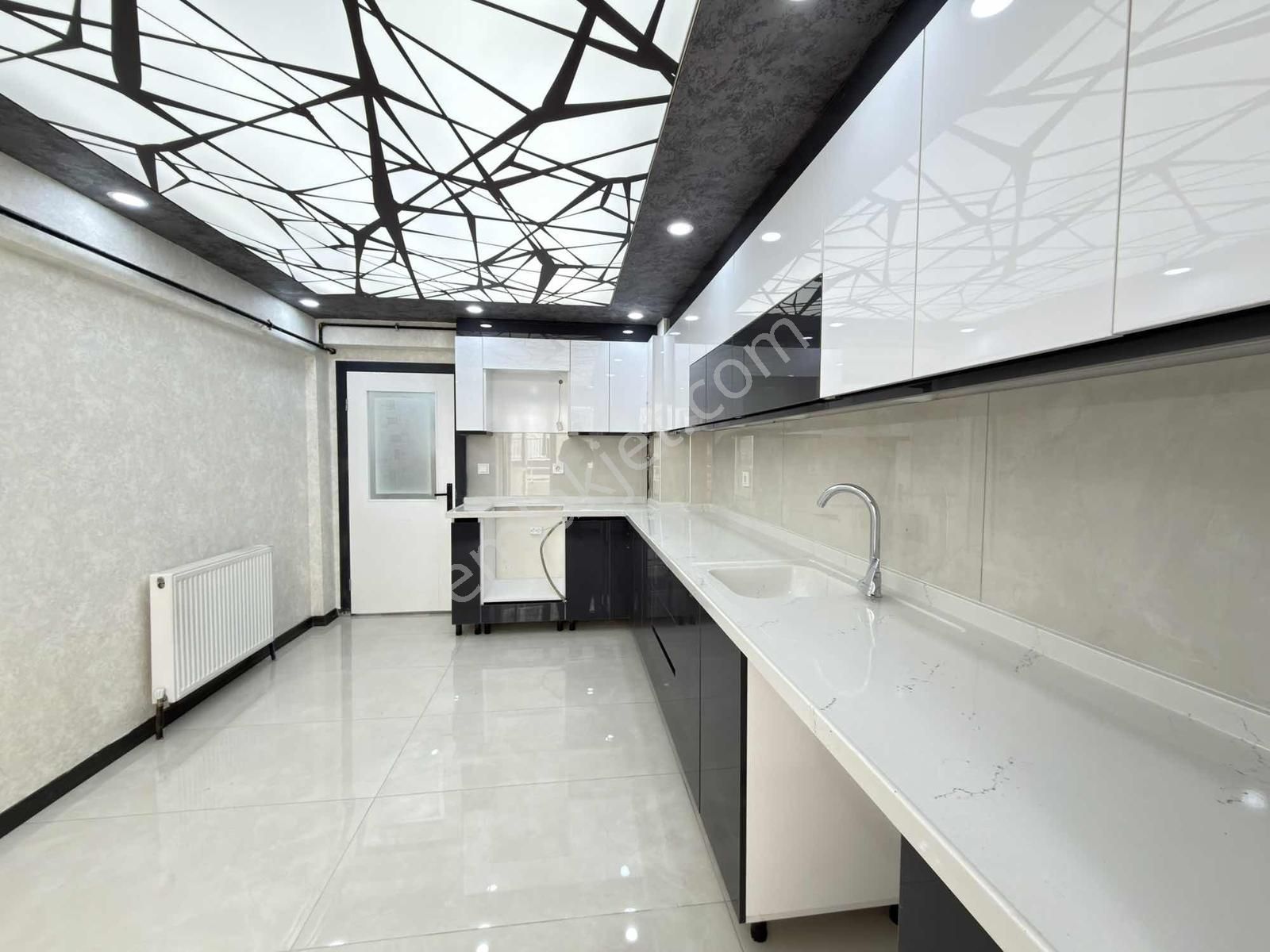 Gazeller Cad. Üstün'de 3+1 Bağımsız Asansörlü 145m² Full Yapılı - Görsel 13