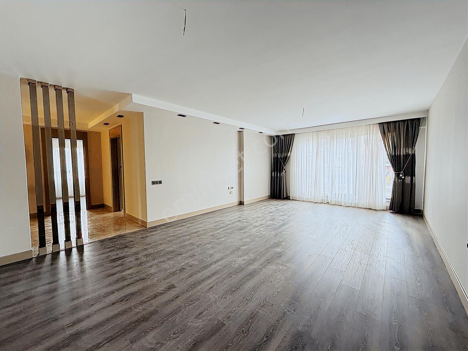 Ova Gross Karşısı 4+1 4.kat Loft Yapı Çift Bloklu Site İçinde - Görsel 7