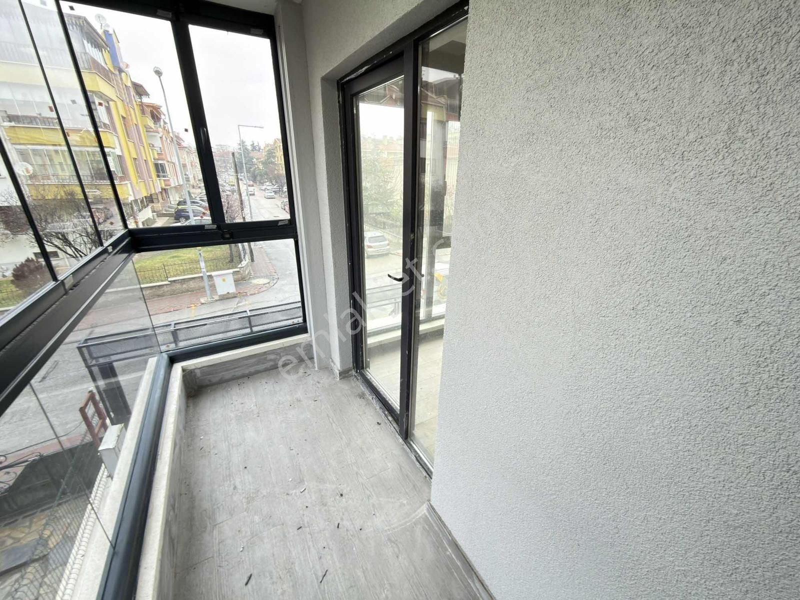 Sanatoryum Cad Yakını 1+1 Ful Yapılı '0' Bina 1+1 Daire Hediyeli - Görsel 8