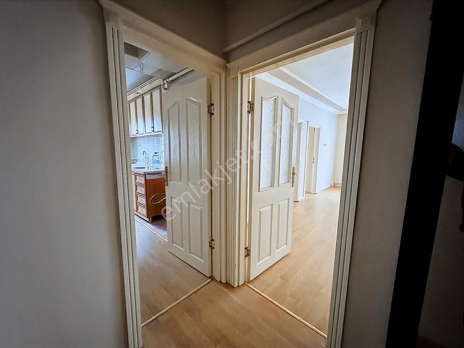 Etlik Lisesi Yakını Yüksek Giriş Kat Konumunda 3+1 Balkonlu - Görsel 21