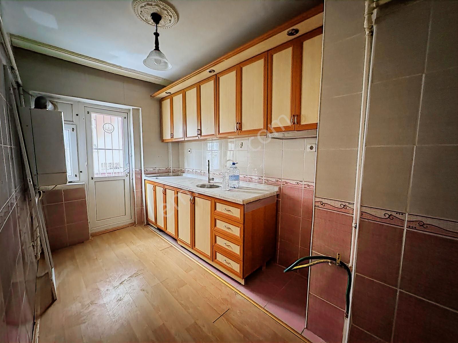 Etlik Lisesi Yakını Yüksek Giriş Kat Konumunda 3+1 Balkonlu - Görsel 13