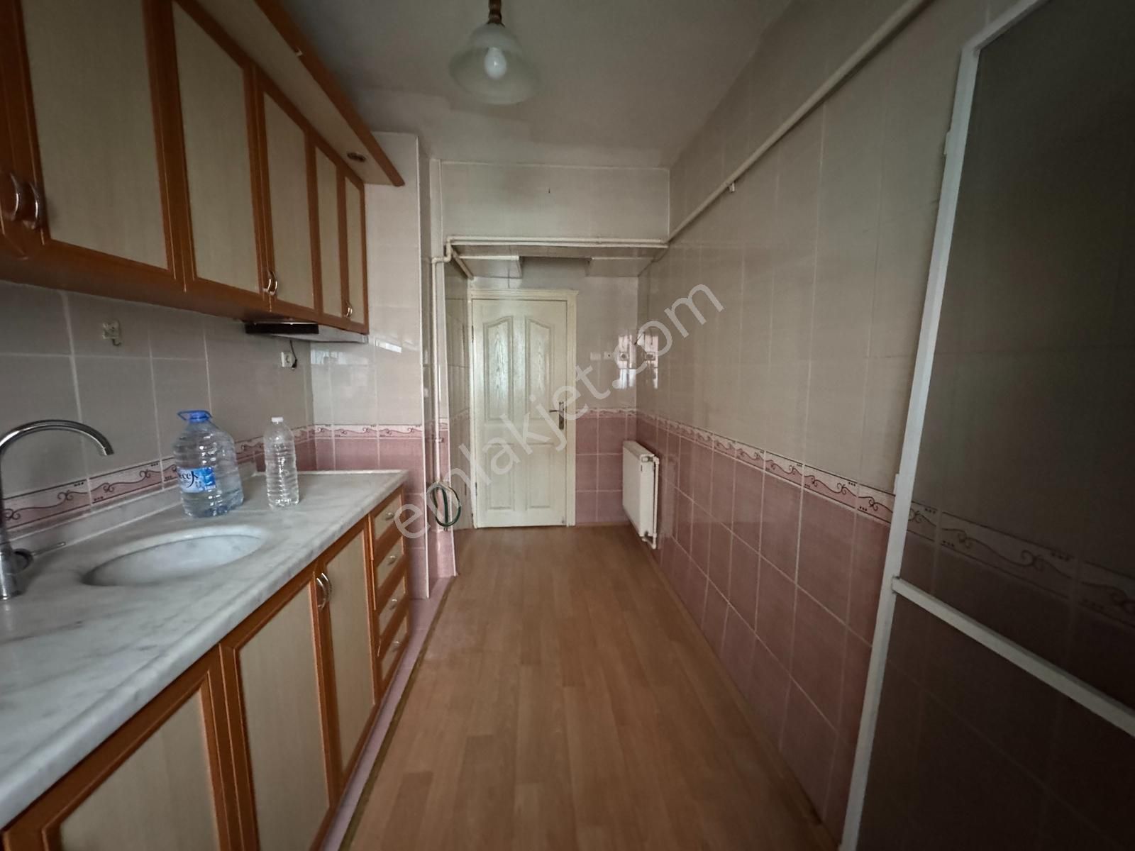 Etlik Lisesi Yakını Yüksek Giriş Kat Konumunda 3+1 Balkonlu - Görsel 7