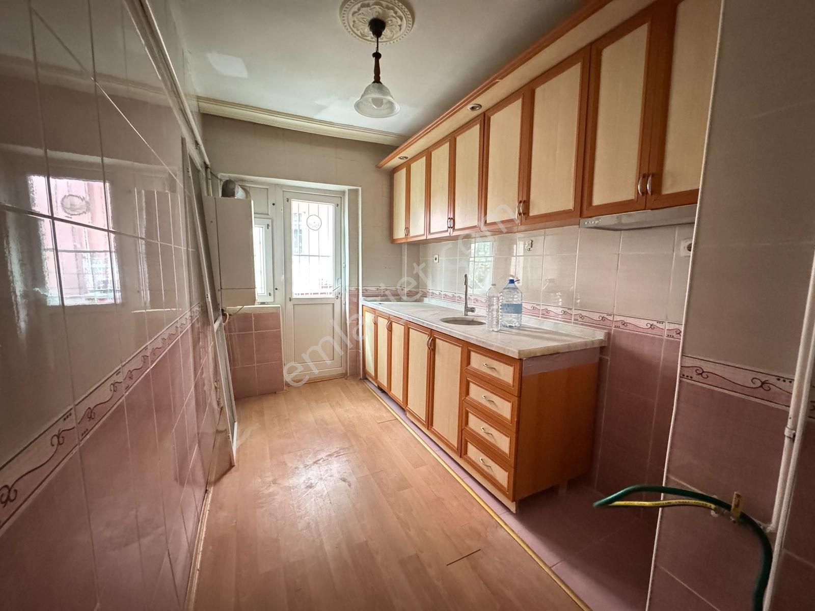 Etlik Lisesi Yakını Yüksek Giriş Kat Konumunda 3+1 Balkonlu - Görsel 9