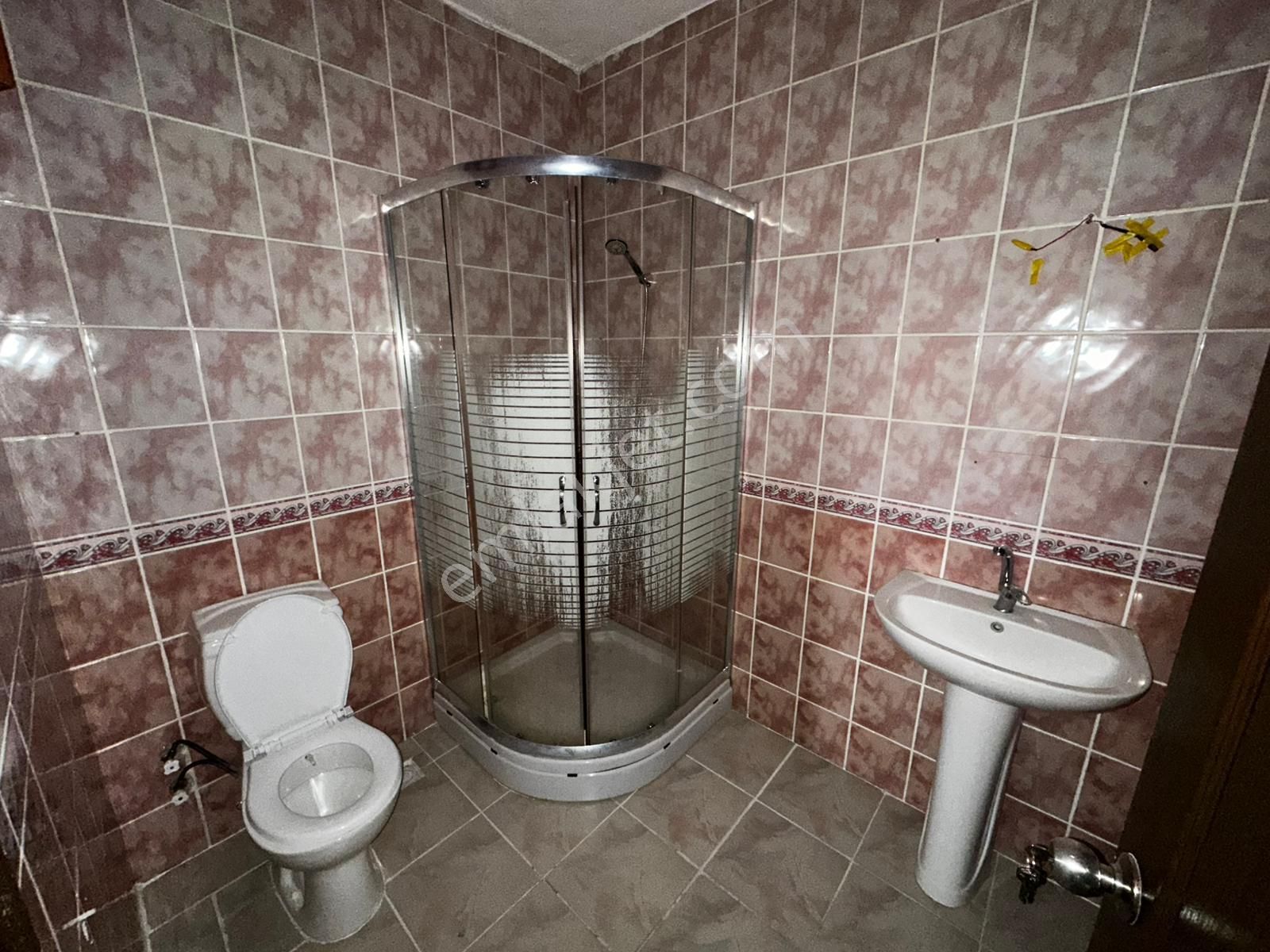 Osmangazi Cadde Üzeri Ara Katta Asansörlü Manzaralı Geniş M2 3+1 - Görsel 30