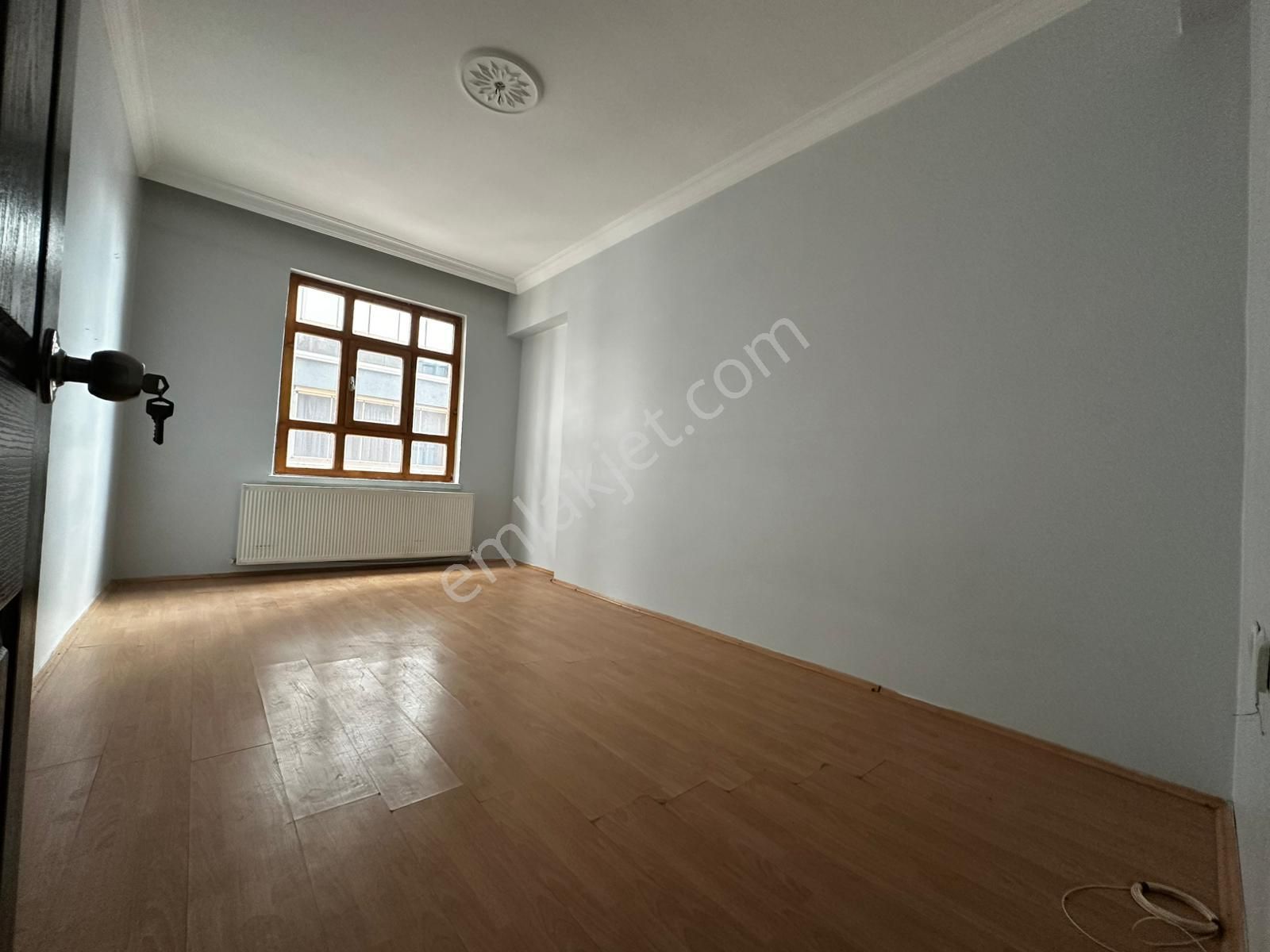 Osmangazi Cadde Üzeri Ara Katta Asansörlü Manzaralı Geniş M2 3+1 - Görsel 28