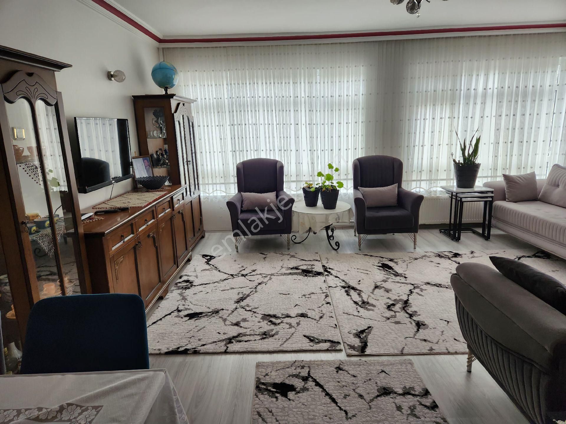 Burak Emlak'dan Kiralık Daire Kurtuluş Bahadırlar Sk. 2+1 Bağımsız Salon Arakat - Görsel 2