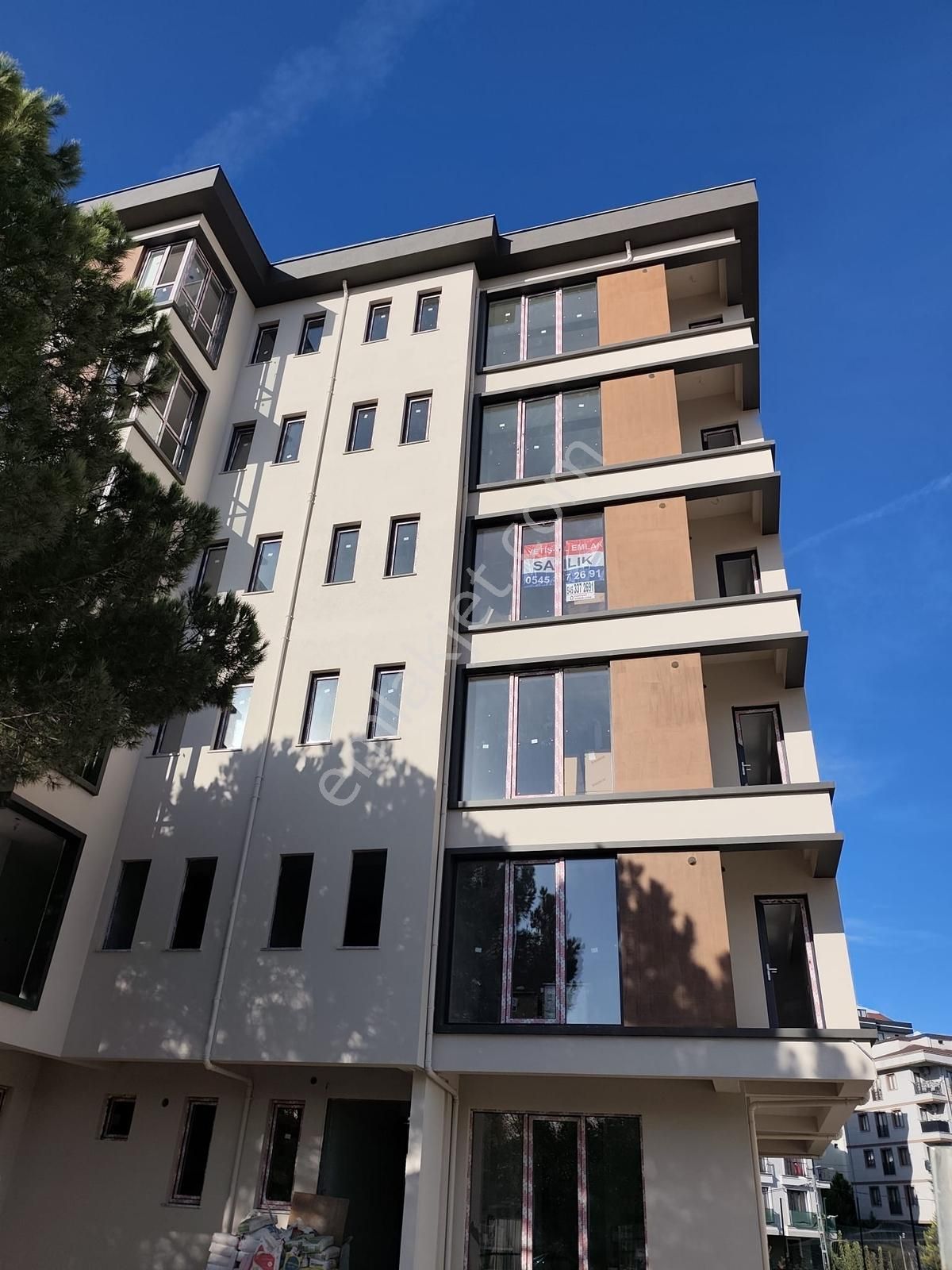 Alemdağ Çatalmeşe De 2+1 Yeni Binada 75 M2 Satılık Köşe Daire