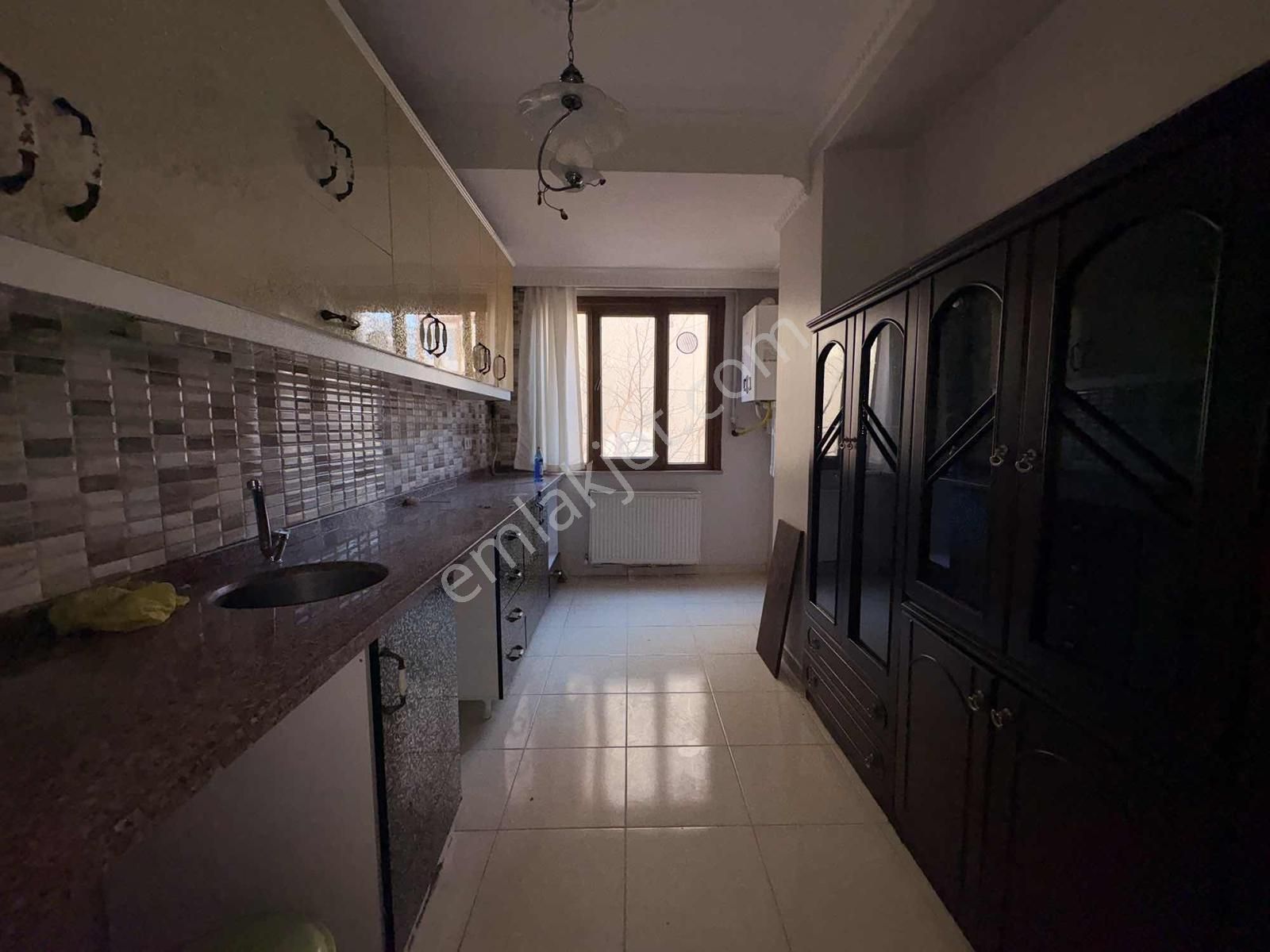 Beylikdüzü Yakuplu Mah, Metrobüse Yakın 2+1 Kiralık Arakat Daire - Görsel 5