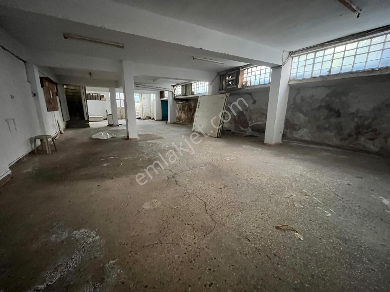 Loft Tan Fefaköy Merkezde Wc Li Mutfaklı 370m2 Kiralık Bodrumlu Dükkan - Görsel 17