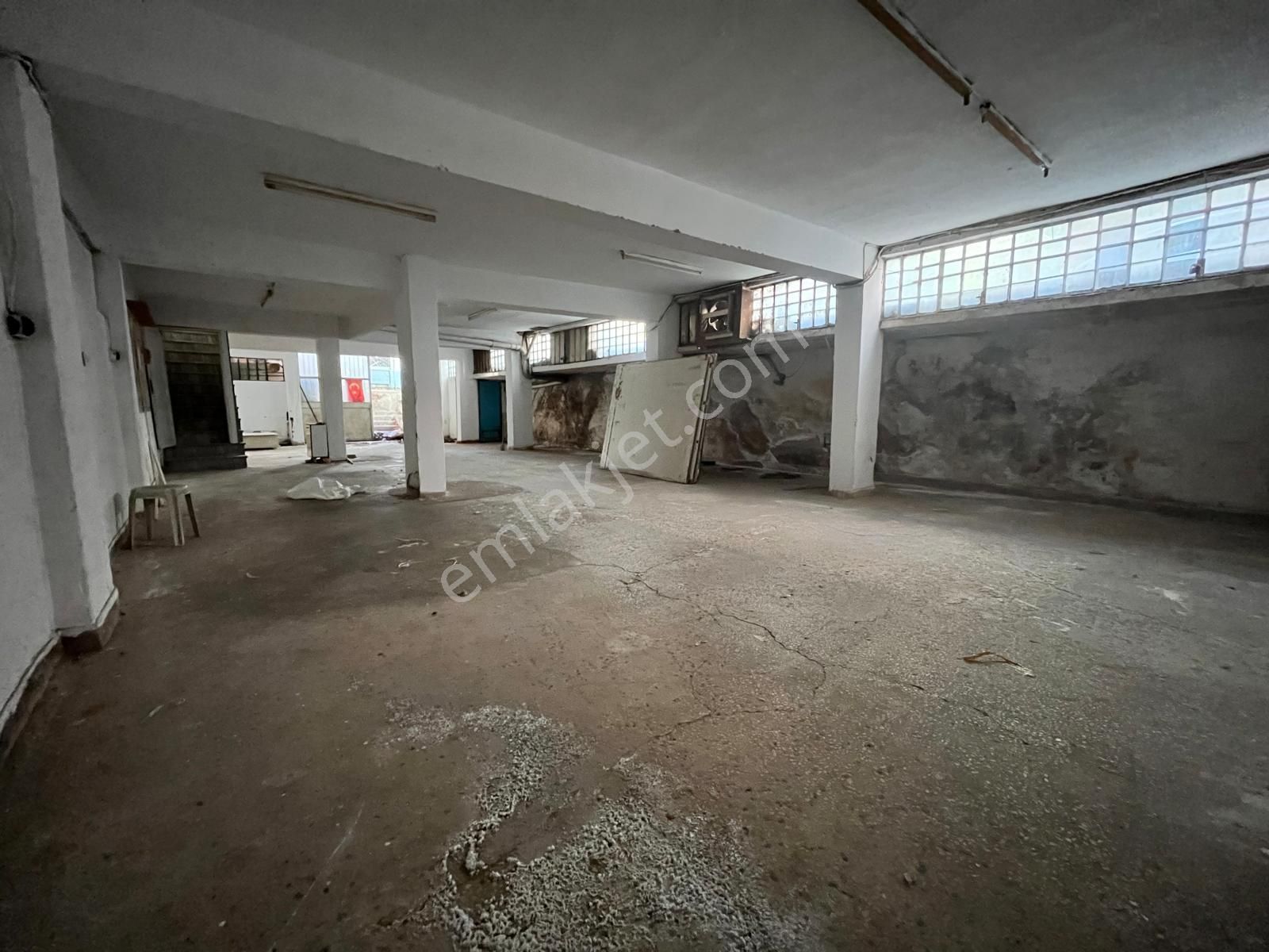 Loft Tan Fefaköy Merkezde Wc Li Mutfaklı 370m2 Kiralık Bodrumlu Dükkan - Görsel 16