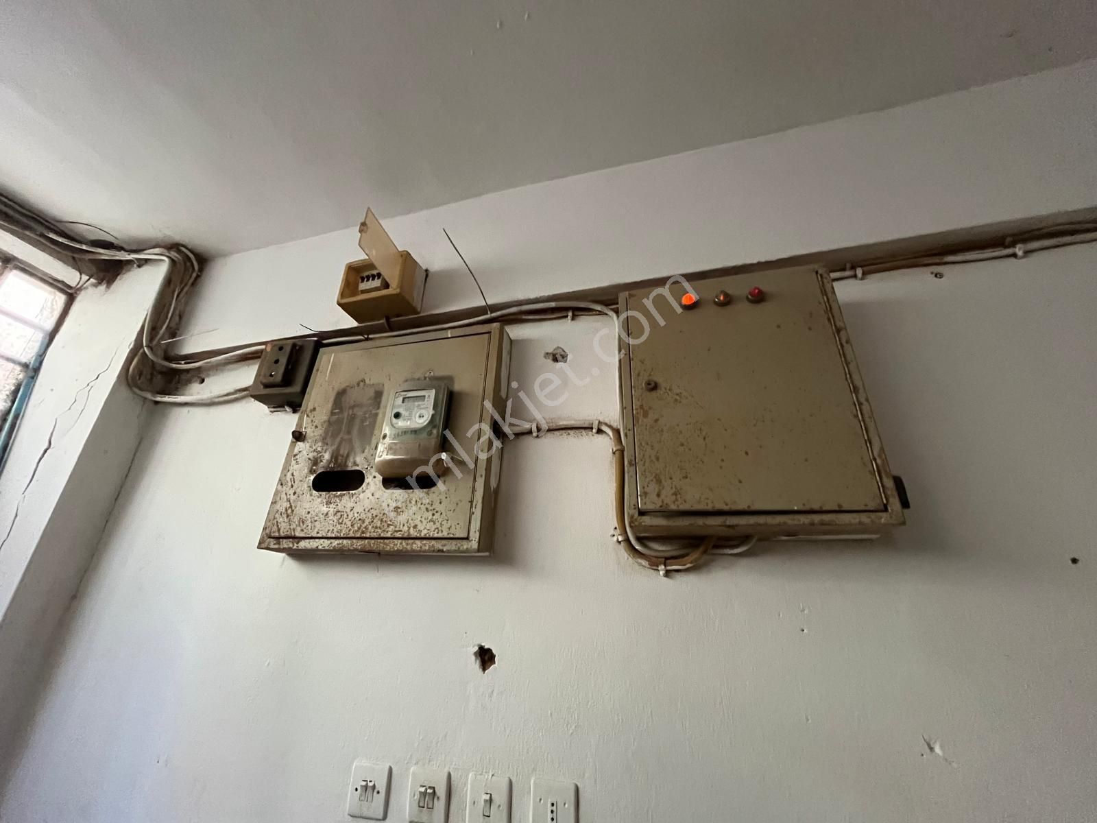 Loft Tan Fefaköy Merkezde Wc Li Mutfaklı 370m2 Kiralık Bodrumlu Dükkan - Görsel 18