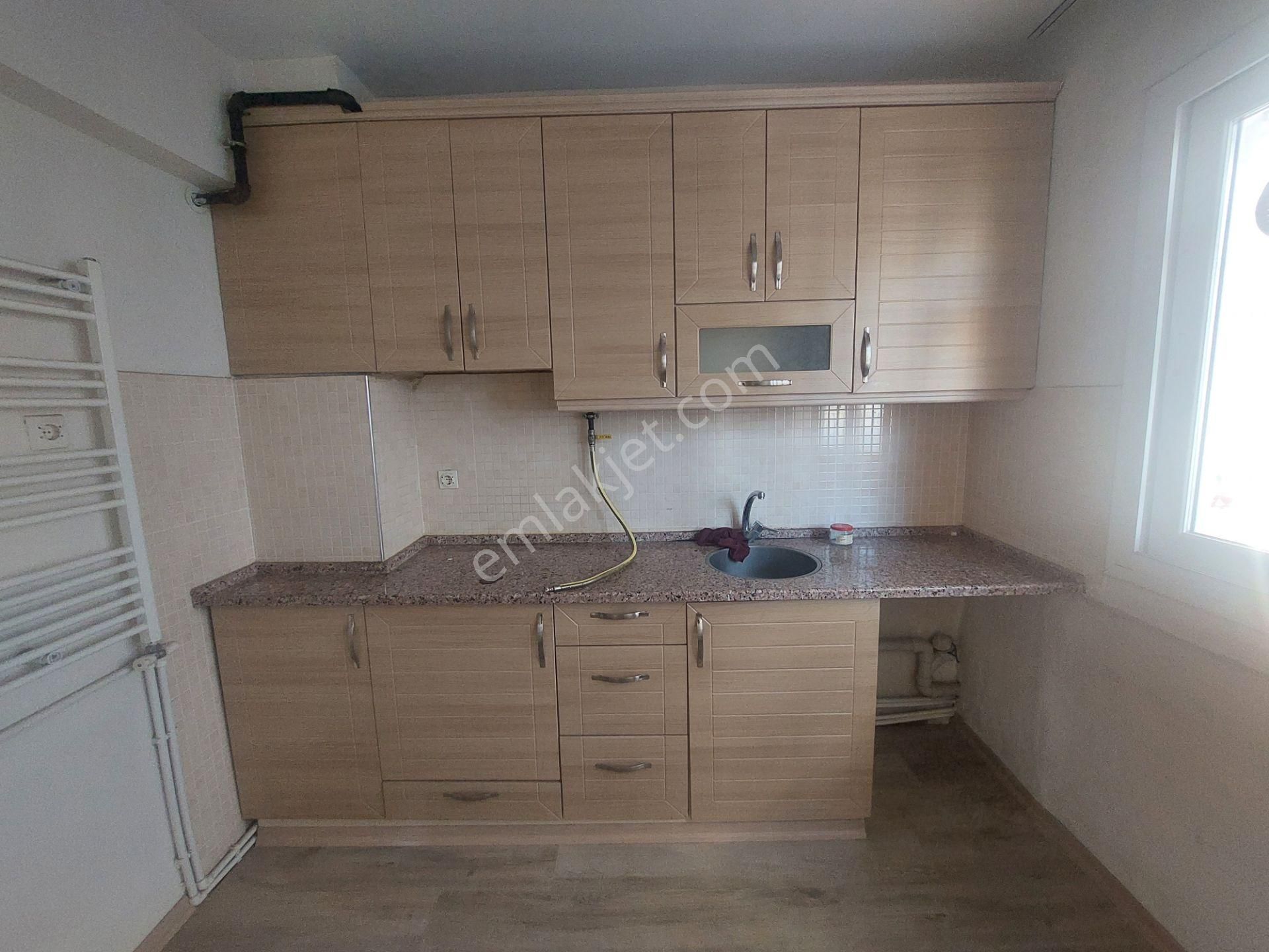 Buca Belediyesi Civarı Adnan Menderes Cad. Arakat 135m2 3+1 - Görsel 26