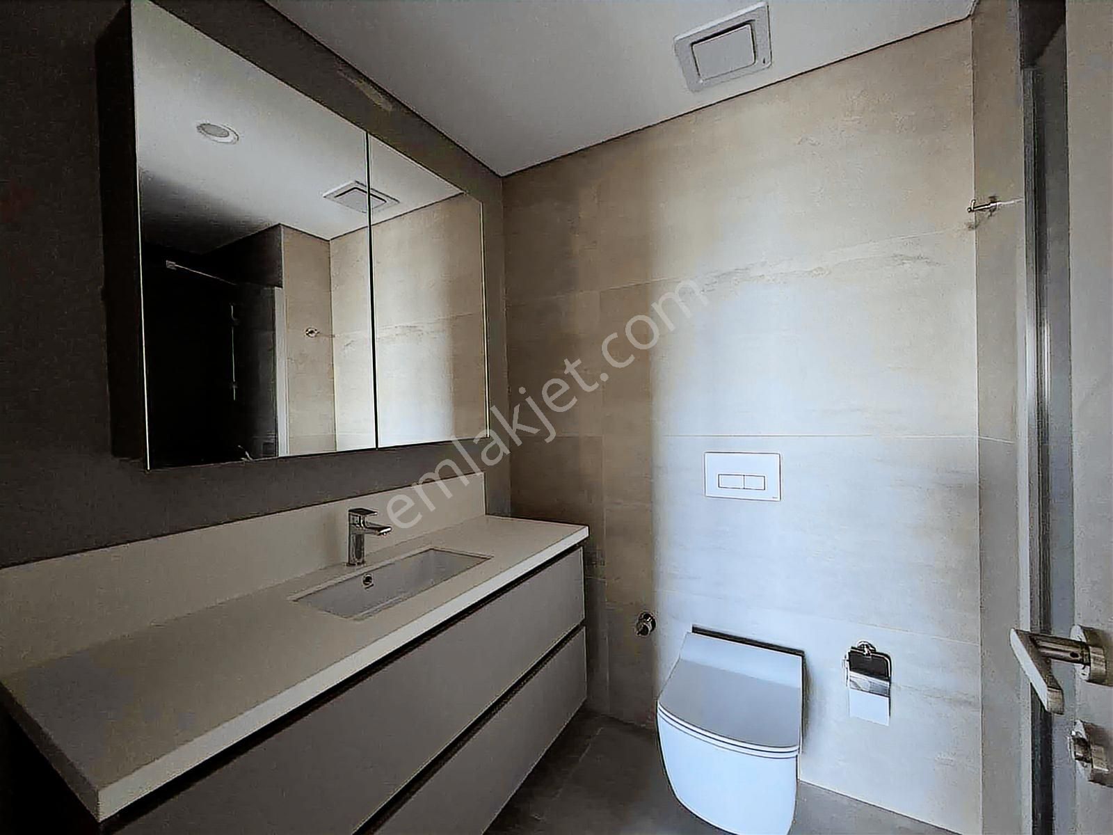 Emlak Konut'ta Geniş Teraslı Satılık 2+1 Daire - Görsel 14