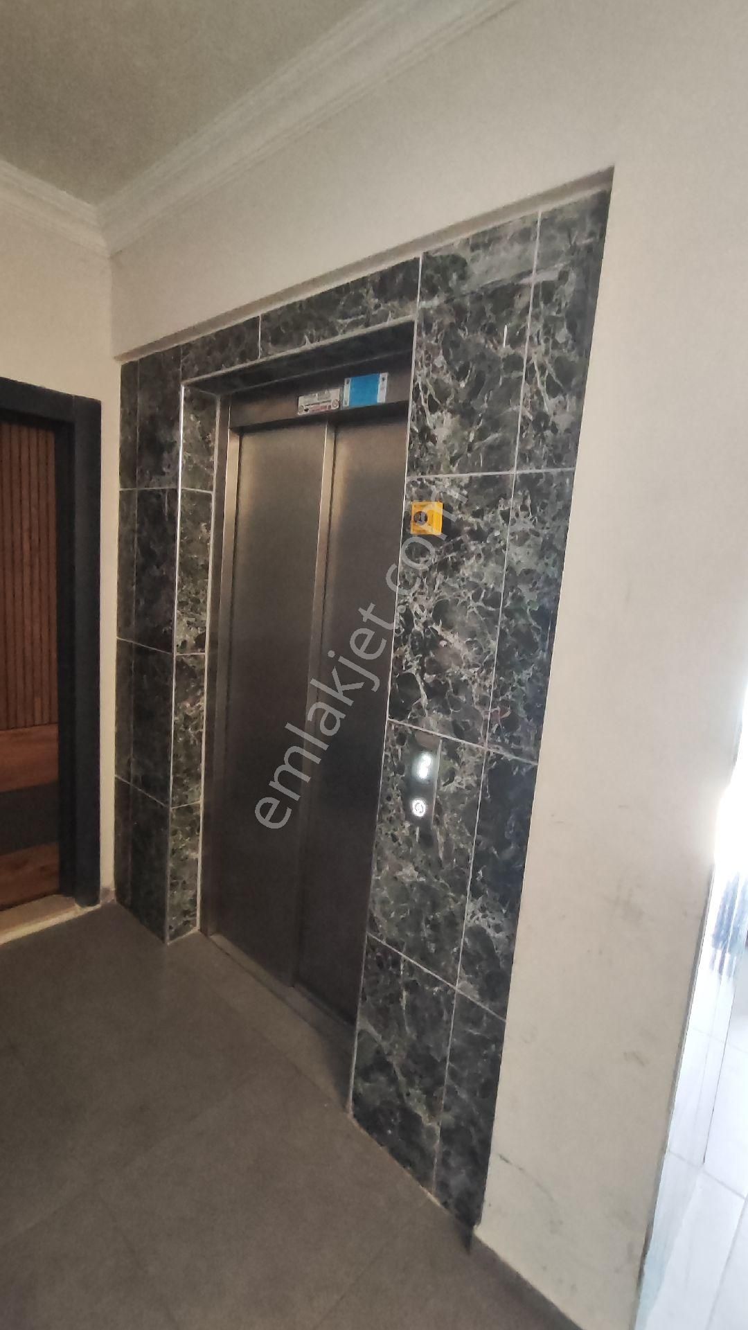 Acil Fiyat Düştü Satılık Çift Daire Dubleks Asansörlu - Görsel 3