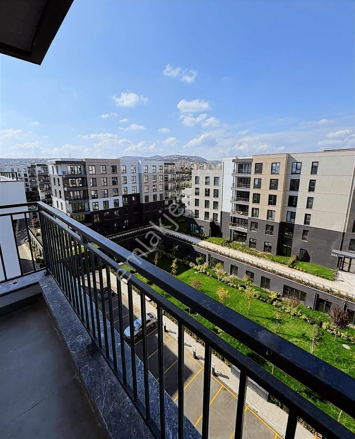 Emlak Konut'ta Peyzaj Manzaralı Satılık 1+1 Daire - Görsel 7