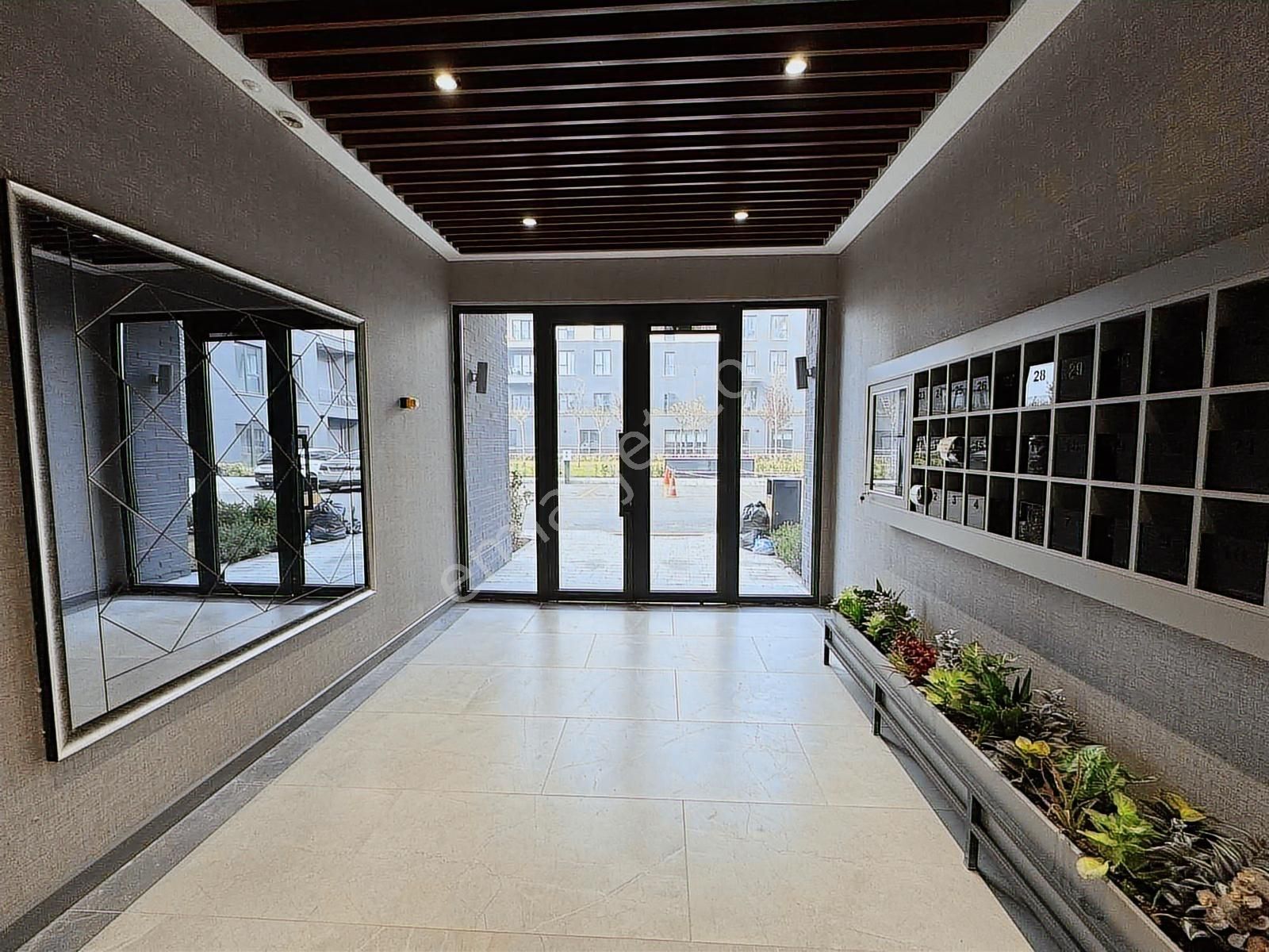 Emlak Konut'ta Peyzaj Manzaralı Satılık 1+1 Daire - Görsel 13