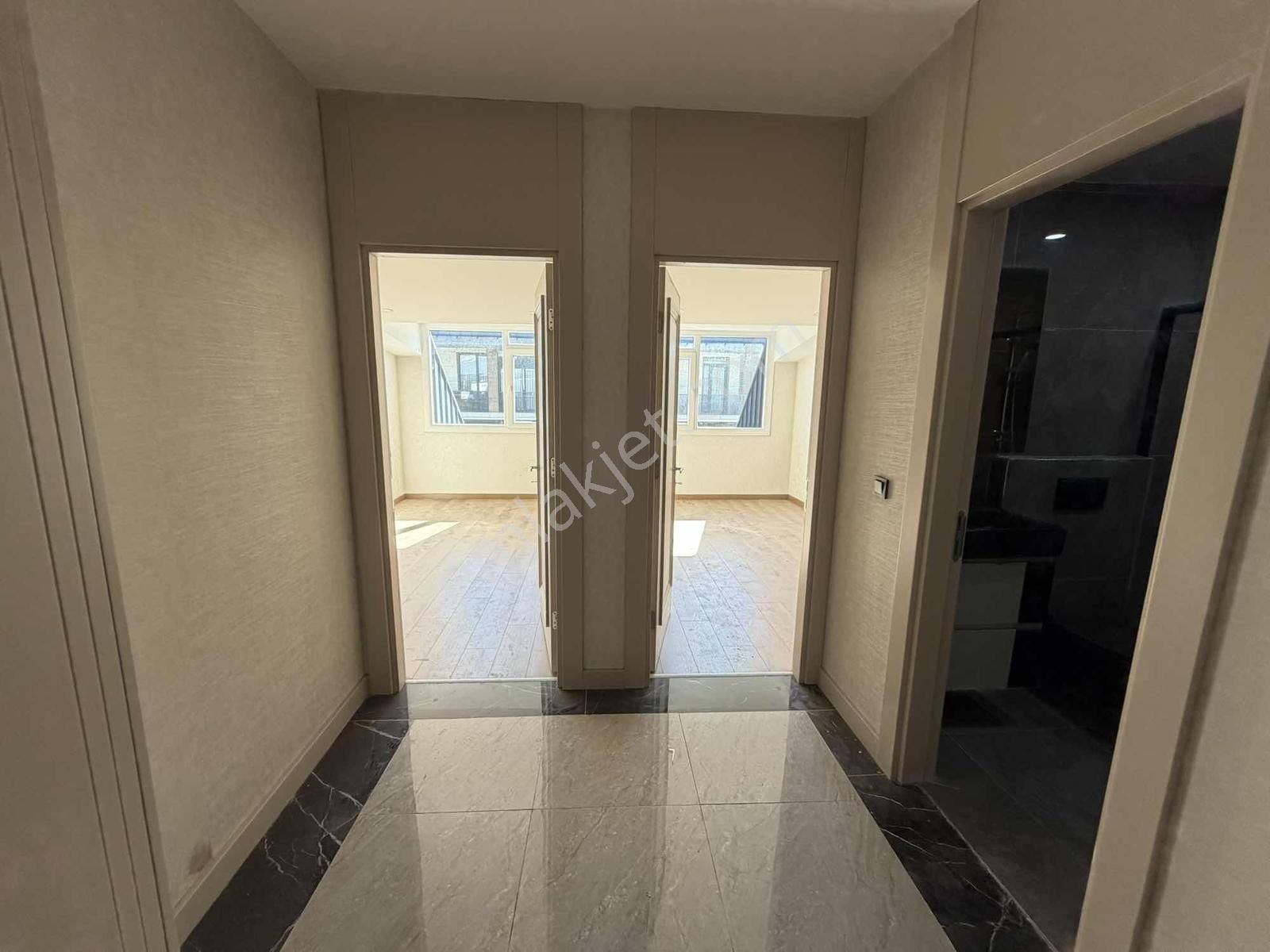 Kiralık Kısa Katlı Binada 6+2 Dubleks Marmara Mah Geniş Ferah - Görsel 9