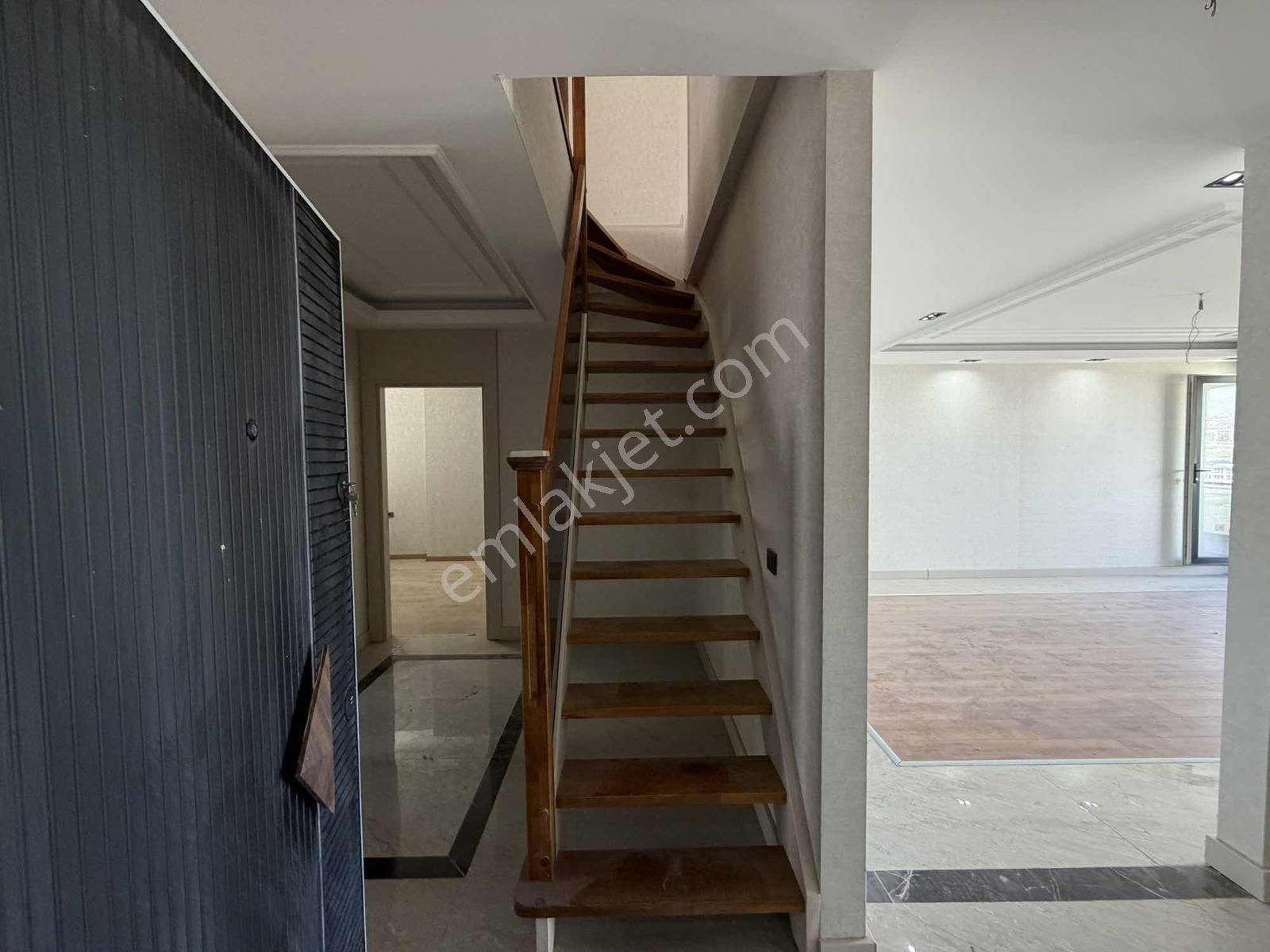 Kiralık Kısa Katlı Binada 6+2 Dubleks Marmara Mah Geniş Ferah - Görsel 29