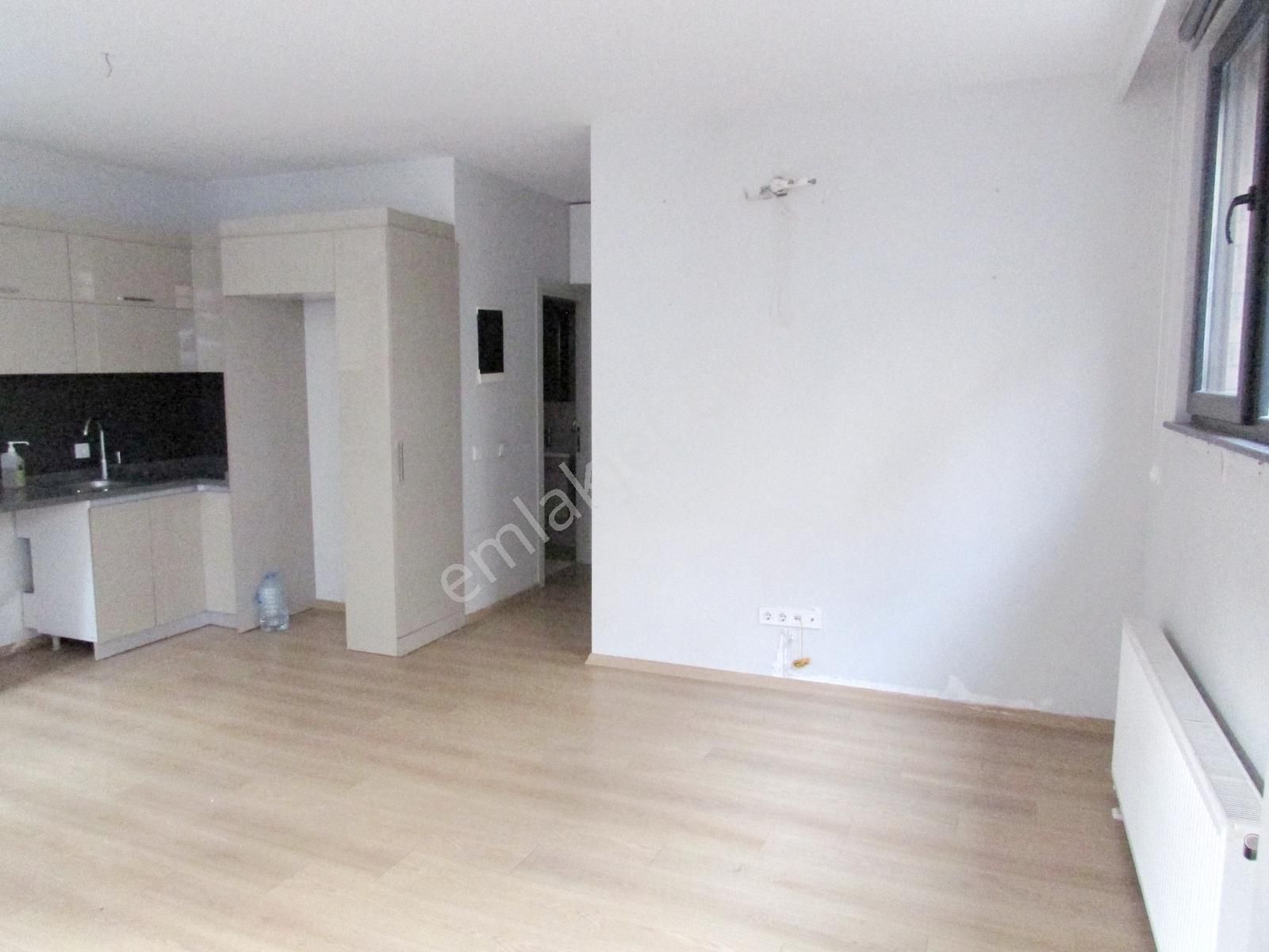 Kadıköy Osmanağa Genç Bina Kombili Müstakil Bahçeli 1+1 Dükkan - Görsel 23