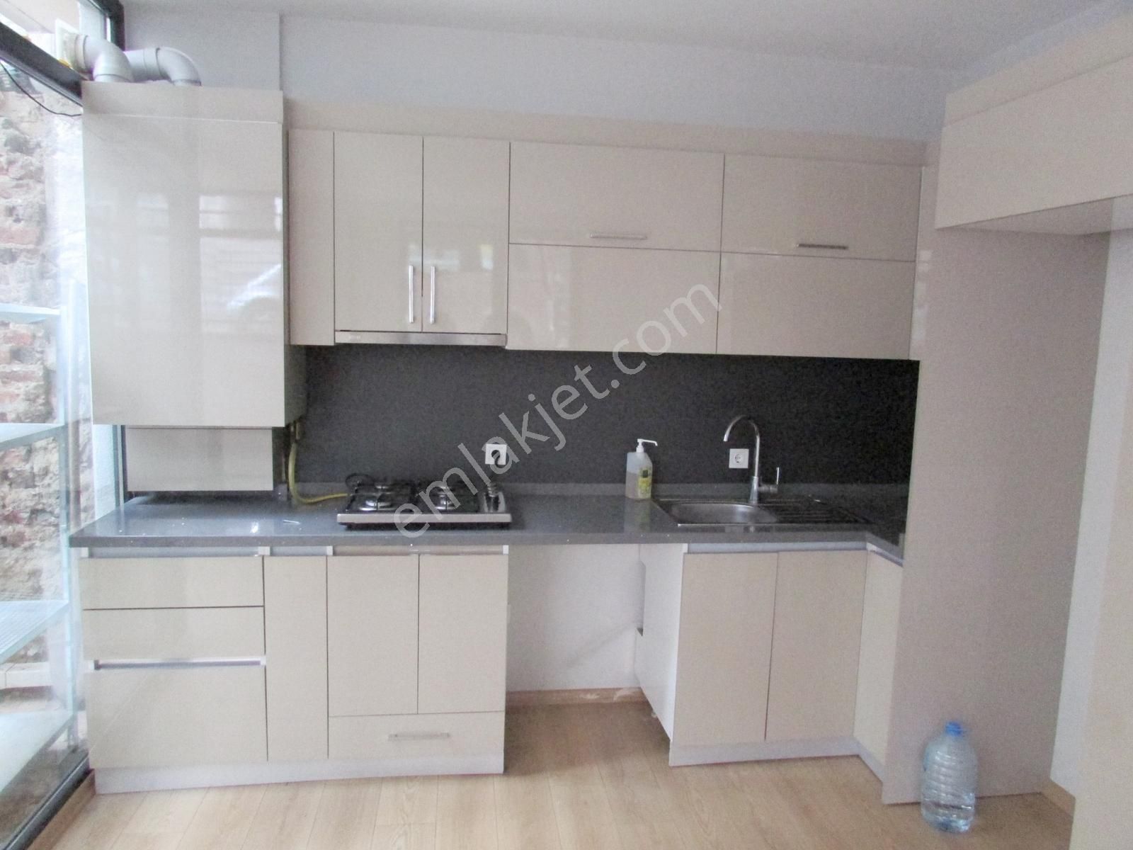 Kadıköy Osmanağa Genç Bina Kombili Müstakil Bahçeli 1+1 Dükkan - Görsel 24