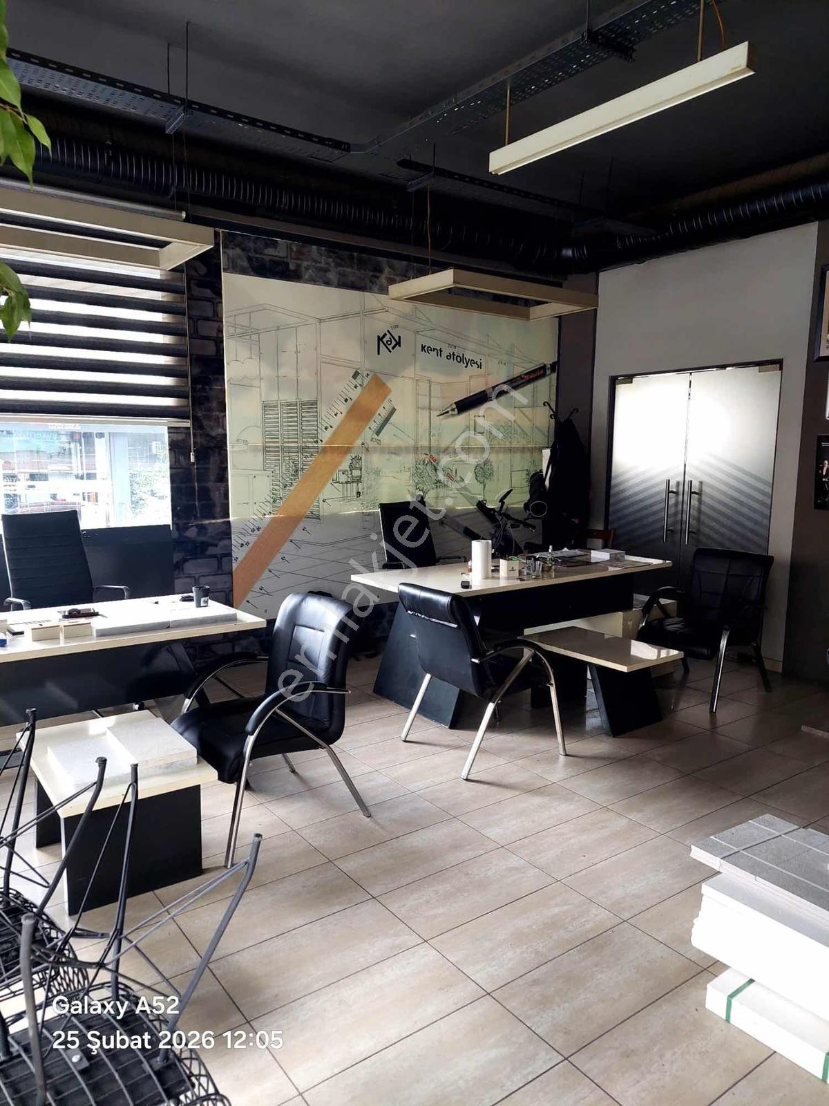 Ümraniye İstiklal Mahallesinde Kiralık Devren Dükkan