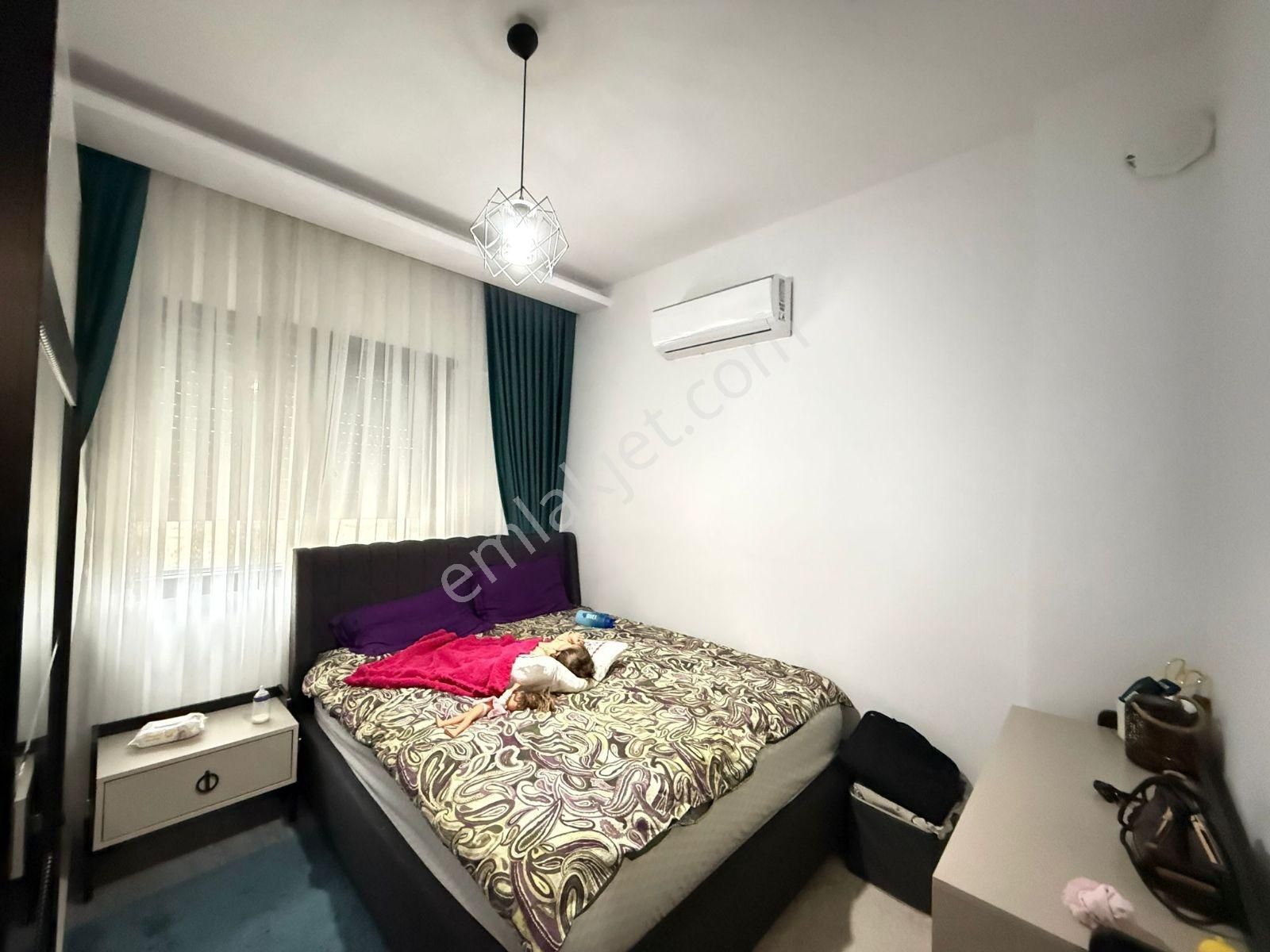 Kuşadası Merkezi Konumlu Havuzlu Ferah Bahçe Katı.2+1. Satılık. - Görsel 15