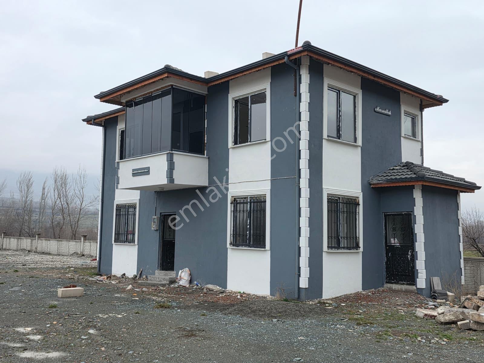 Tokat Gümenek Yol Ayrımında İşyeri Ve Bahçe Yapmaya Uygun Tarla - Görsel 4