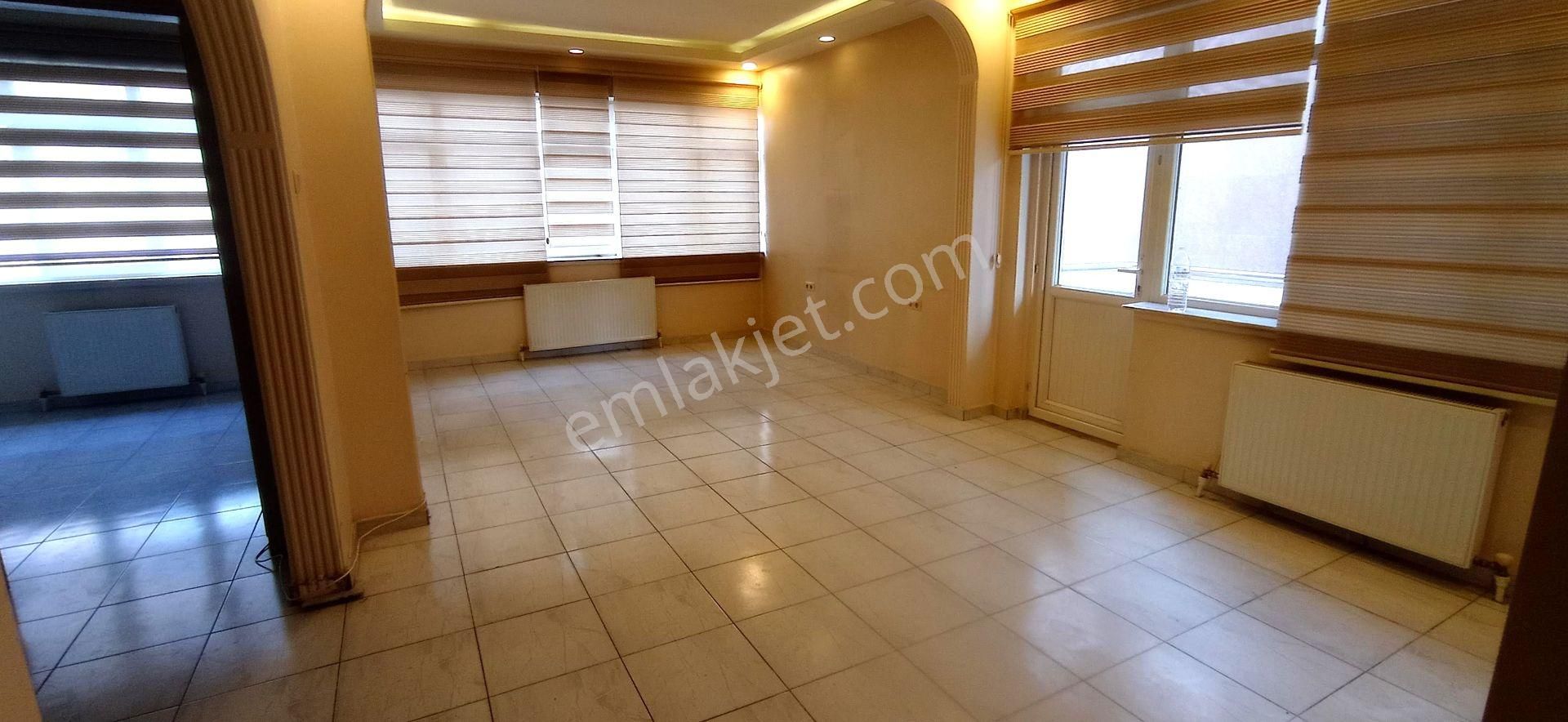 Kızılay Merkez Ataç 1 Sokakta 2+1 Kombili, Asansörlü Otoparklı Kiralık Konut