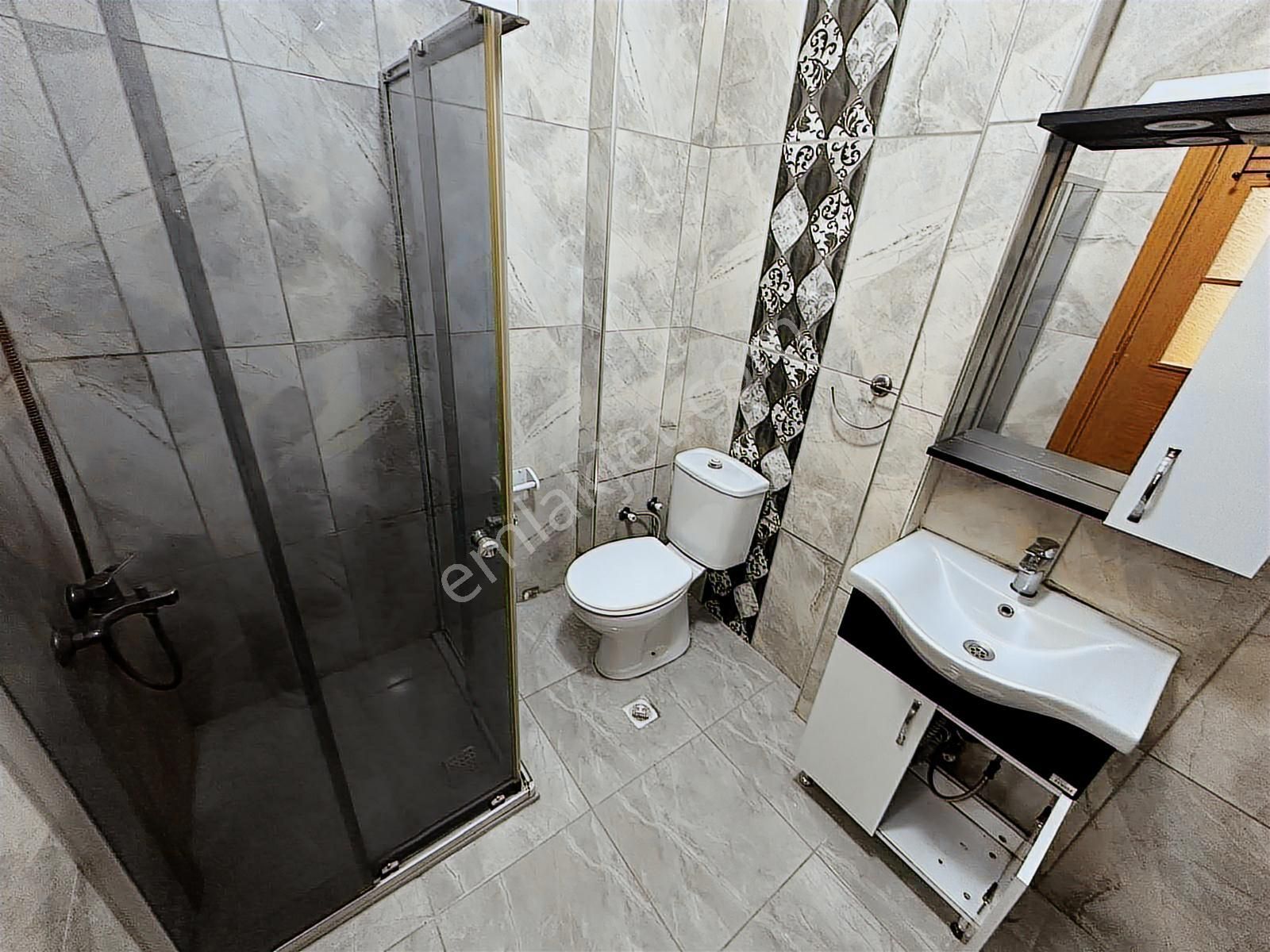 Metrobise Çok Yakın 2+1 Doğalgaz Sobalı - Görsel 9