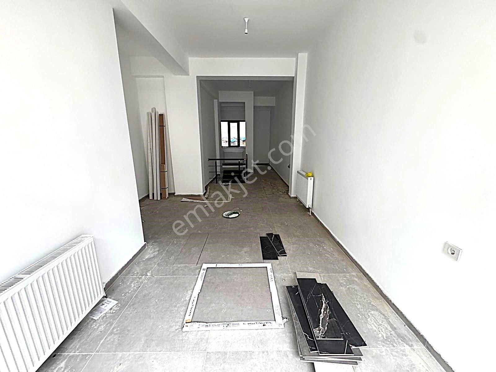 Resa* Çağlayan'da Metro 5 Dk Otobüs Yolunda 95 M² Depolu Dükkan - Görsel 4
