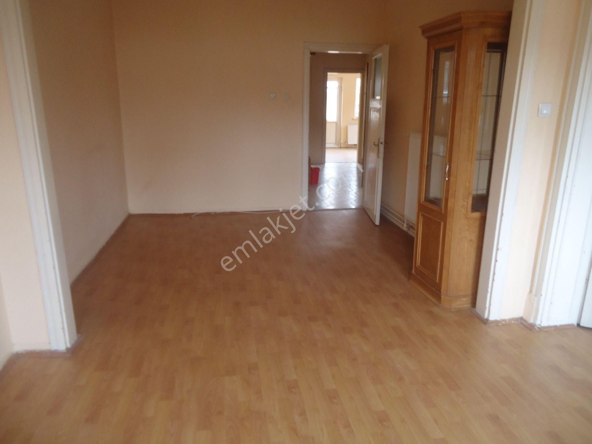 Aydınlıkevler De 3+1 Kiralık Daire Gizem Emlaktan - Görsel 2