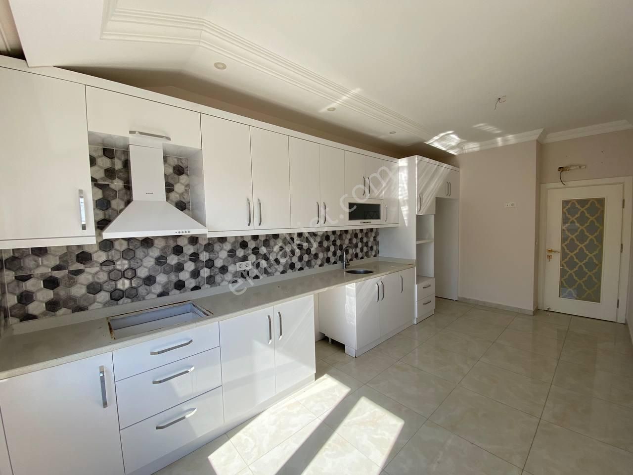 Cikcilli'de Hastaneye Yakın 3+1 Ayrı Mutfaklı 160 M2 Güney Doğu - Görsel 5