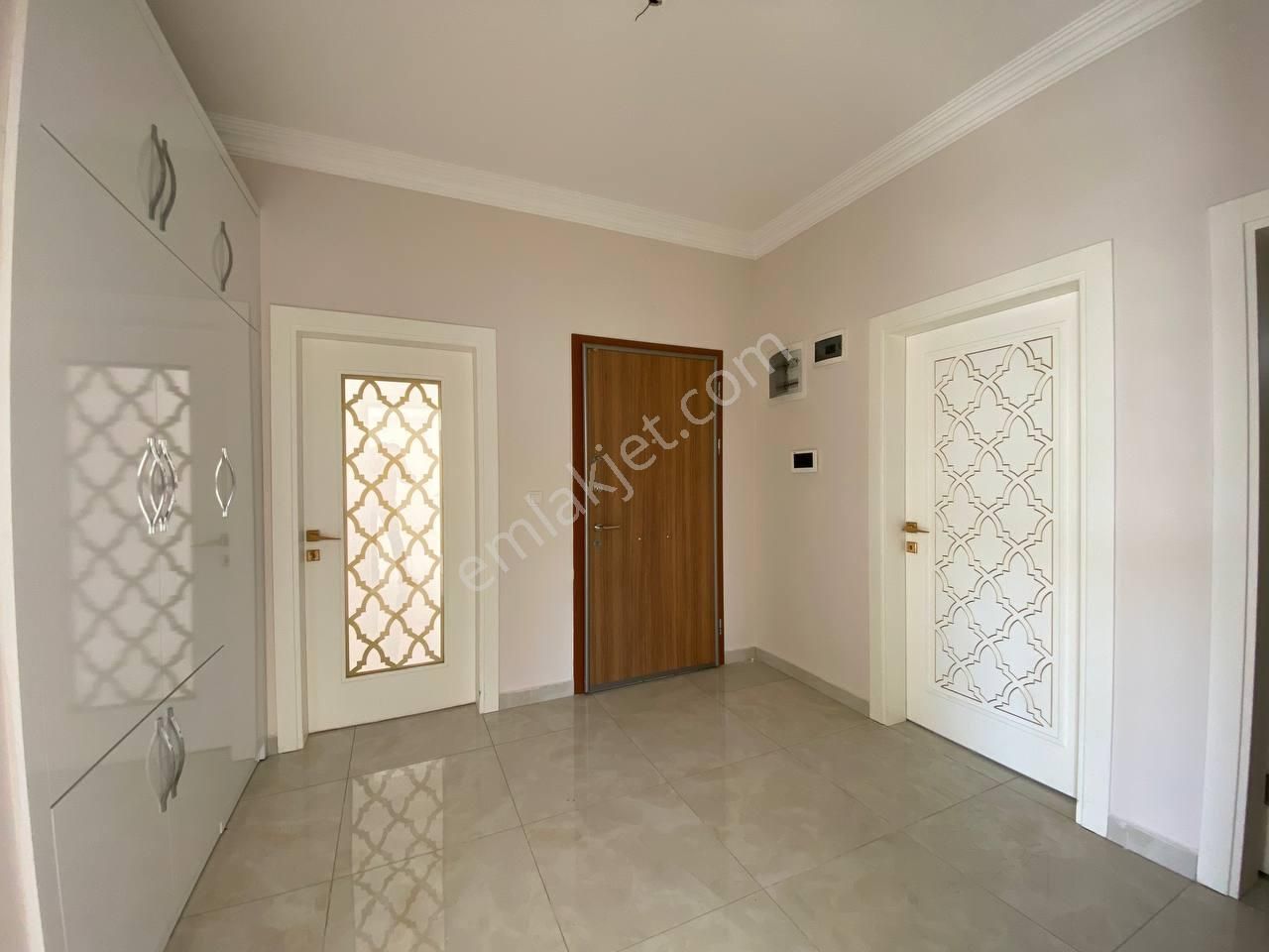 Cikcilli'de Hastaneye Yakın 3+1 Ayrı Mutfaklı 160 M2 Güney Doğu - Görsel 3