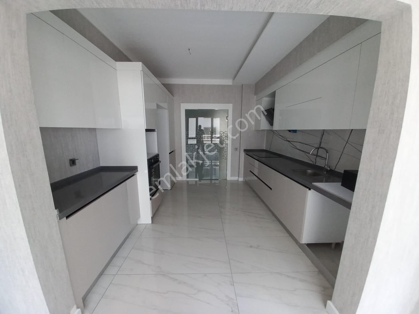 Emrah Çiftci'den Selçuklu Sancak Mah.veysel Karani Cad.yanı Kiralık 3+1 Daire - Görsel 7