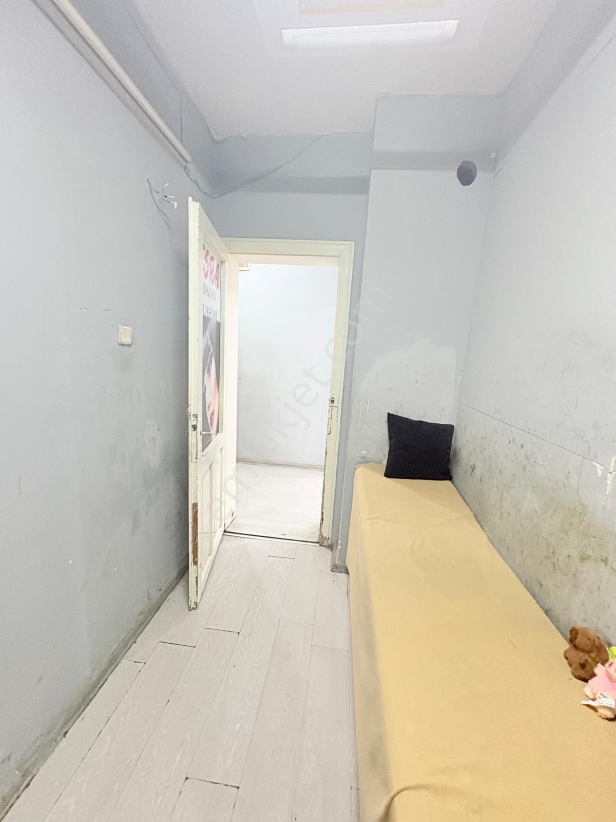 Prestij'den Camişerifte Geniş Oturumlu 3+1 Daire - Görsel 6