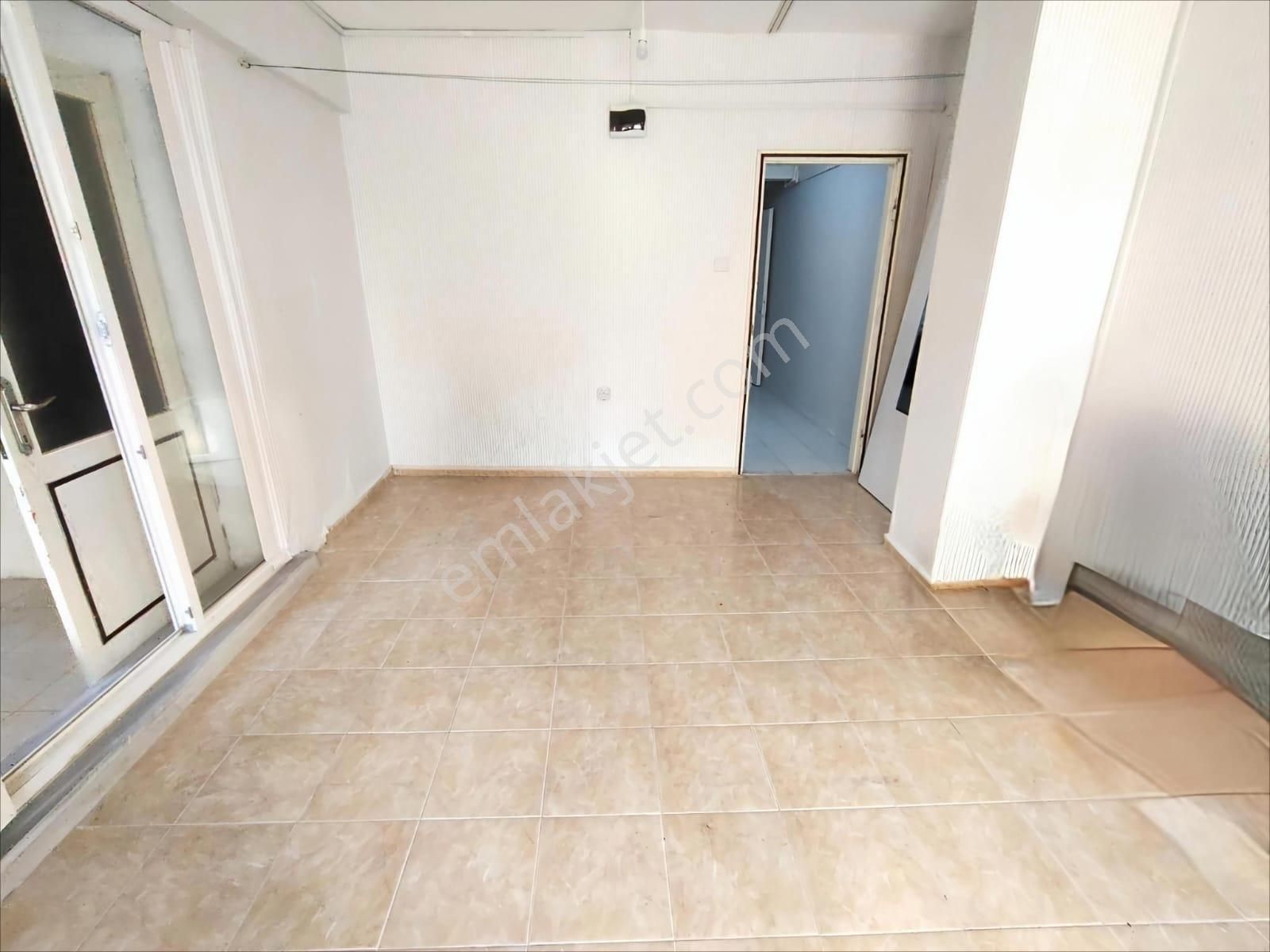 Bahçelievler Teknik Lise Caddesi Üzerinde Yatırımlık 1+1 - Görsel 5