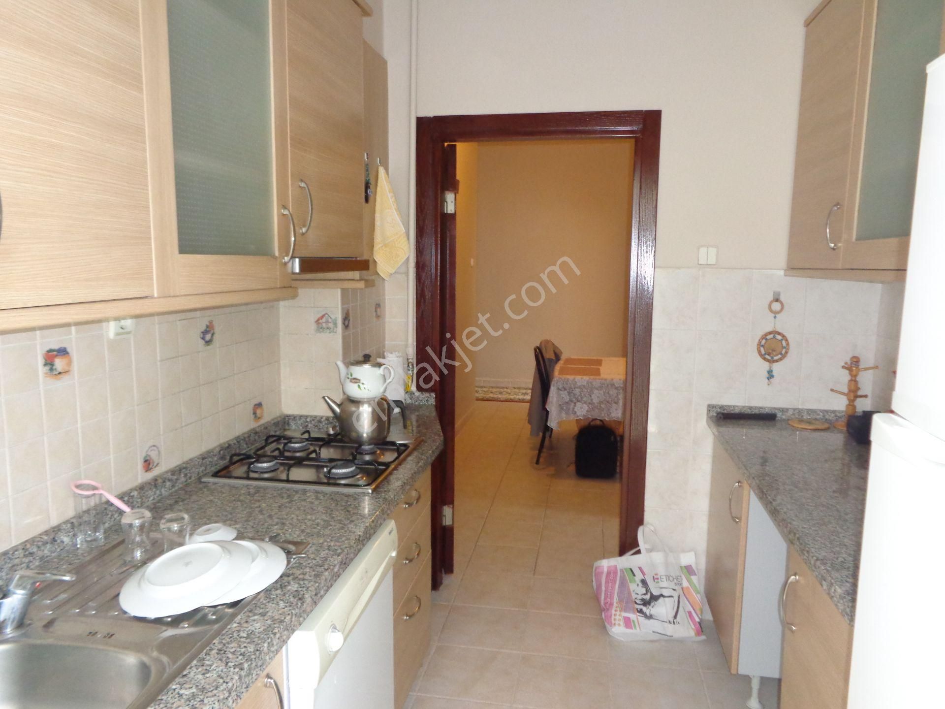 Refik Belendir Sokakta 2.kat , 3+1 , Mobilyalı, Manzaralı, Merkezi ,bakımlı.... - Görsel 27