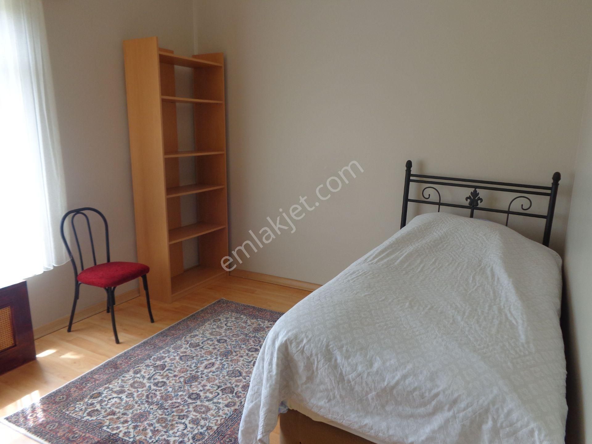 Refik Belendir Sokakta 2.kat , 3+1 , Mobilyalı, Manzaralı, Merkezi ,bakımlı.... - Görsel 2