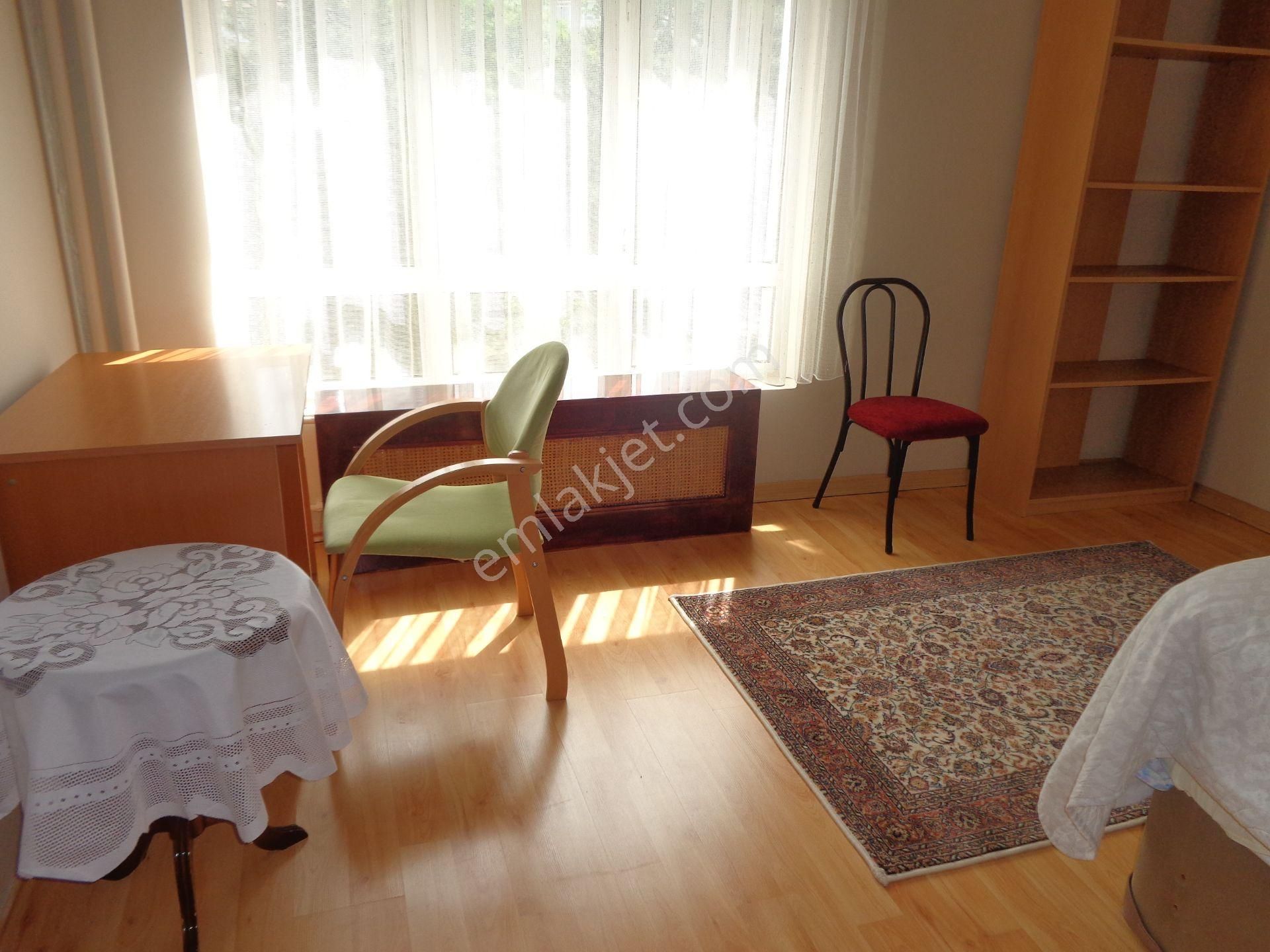 Refik Belendir Sokakta 2.kat , 3+1 , Mobilyalı, Manzaralı, Merkezi ,bakımlı.... - Görsel 31