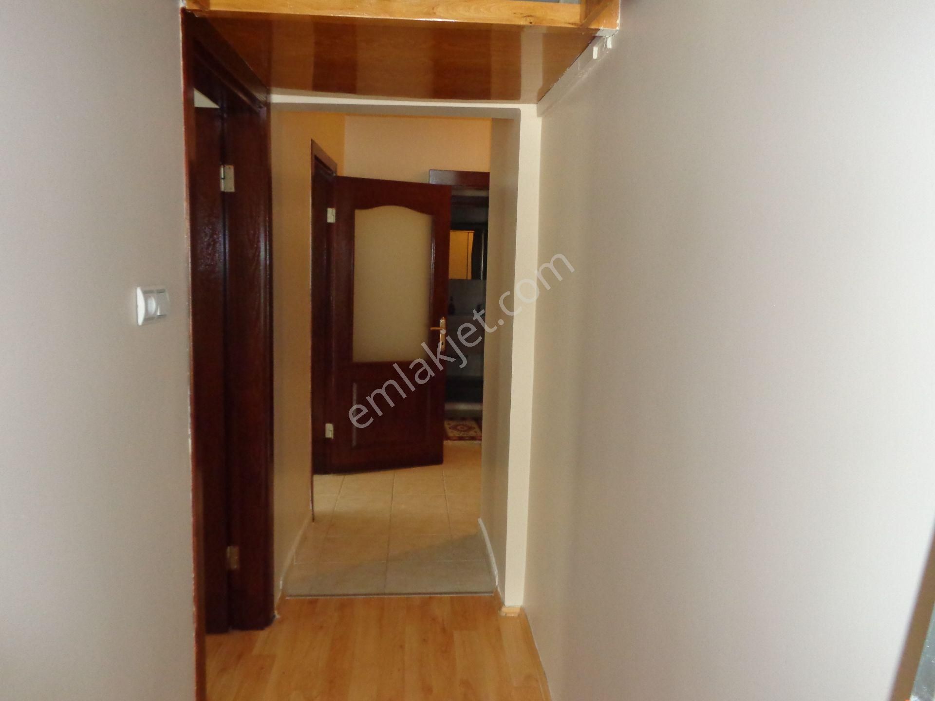 Refik Belendir Sokakta 2.kat , 3+1 , Mobilyalı, Manzaralı, Merkezi ,bakımlı.... - Görsel 3