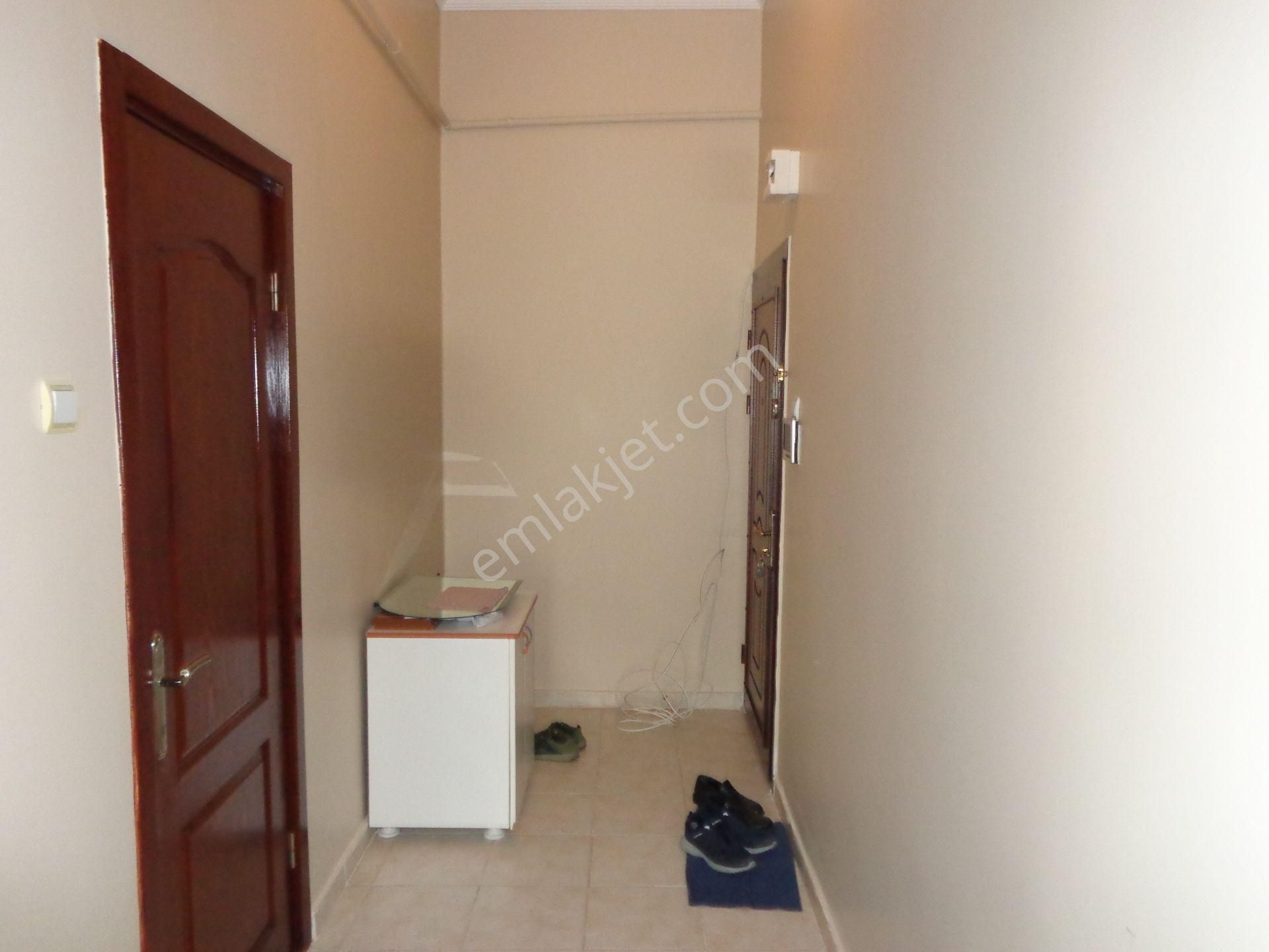 Refik Belendir Sokakta 2.kat , 3+1 , Mobilyalı, Manzaralı, Merkezi ,bakımlı.... - Görsel 9