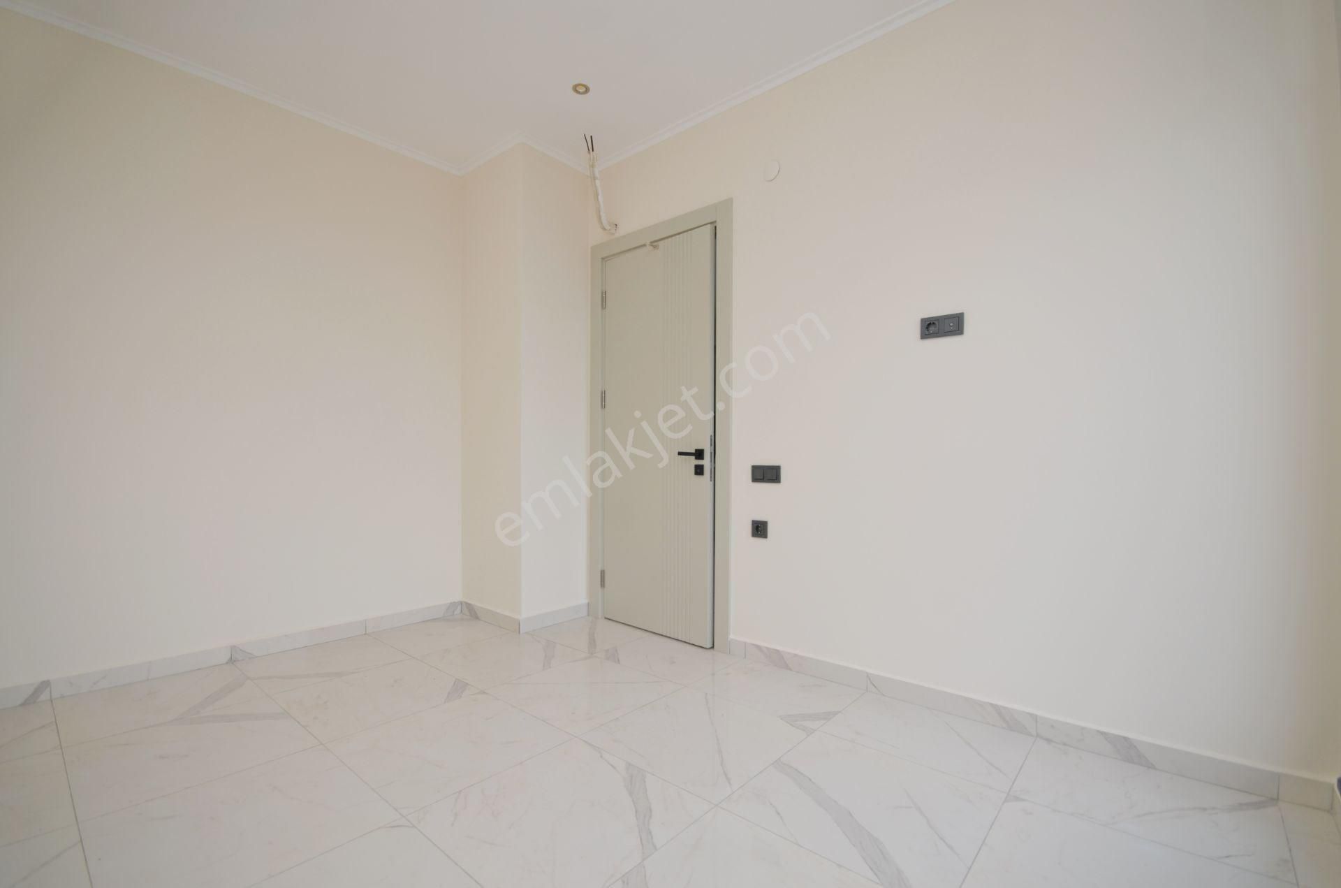 Alanya / Demirtaş’ta Deniz & Havuz Manzaralı 1+1 Satılık Daire - Görsel 8