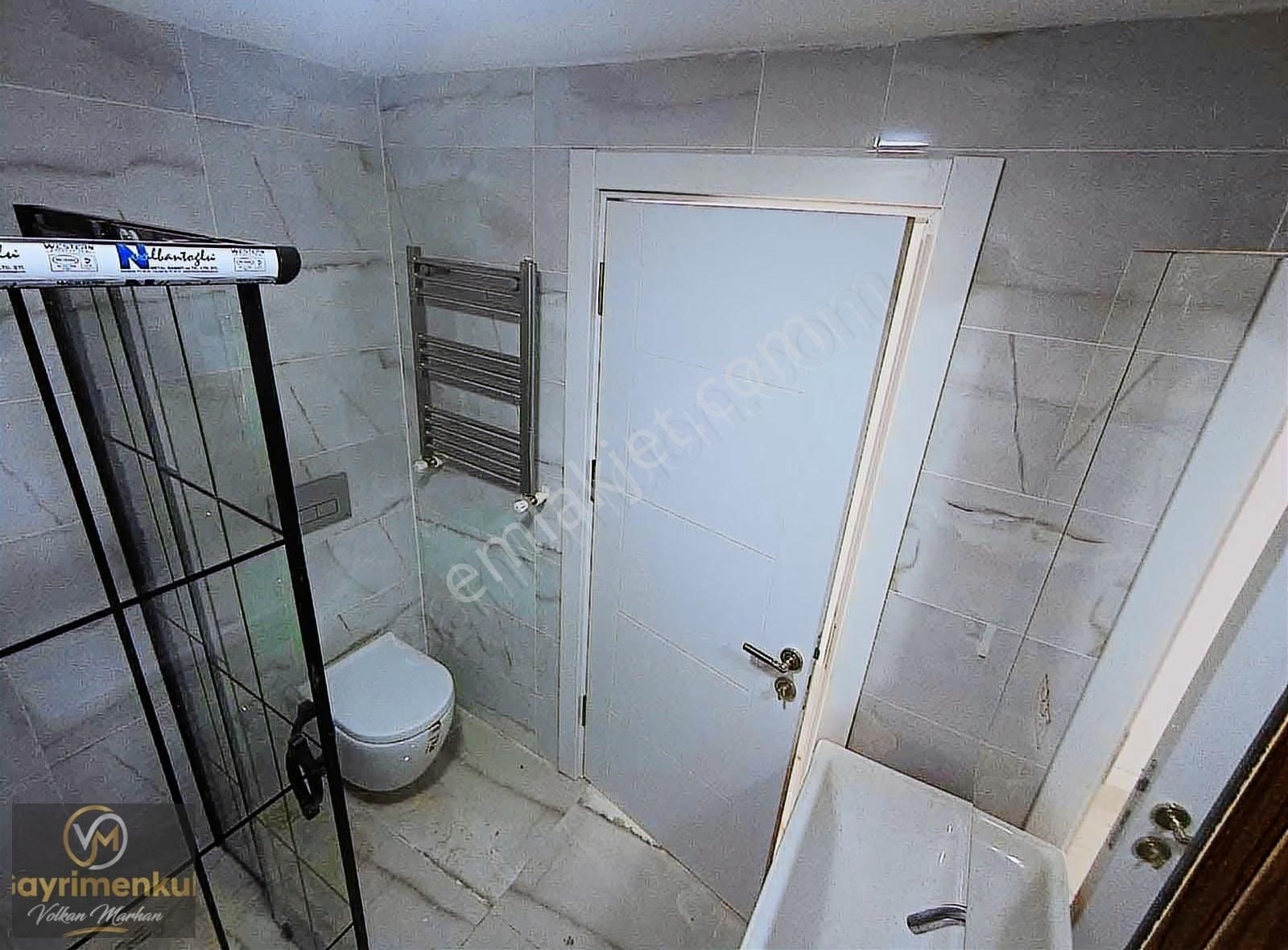 Çengelköy Bahçelievlerde Sitede K.otopark 2+1 Satılık Daire - Görsel 4