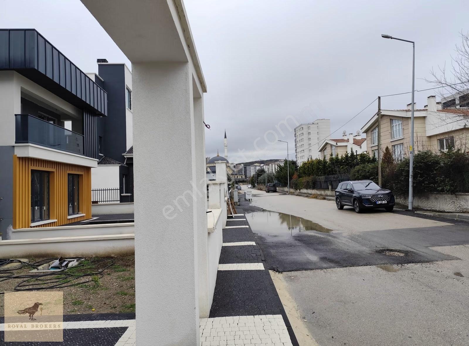Satılık Bağlıca'da Dubleks Modern Villa - Görsel 17