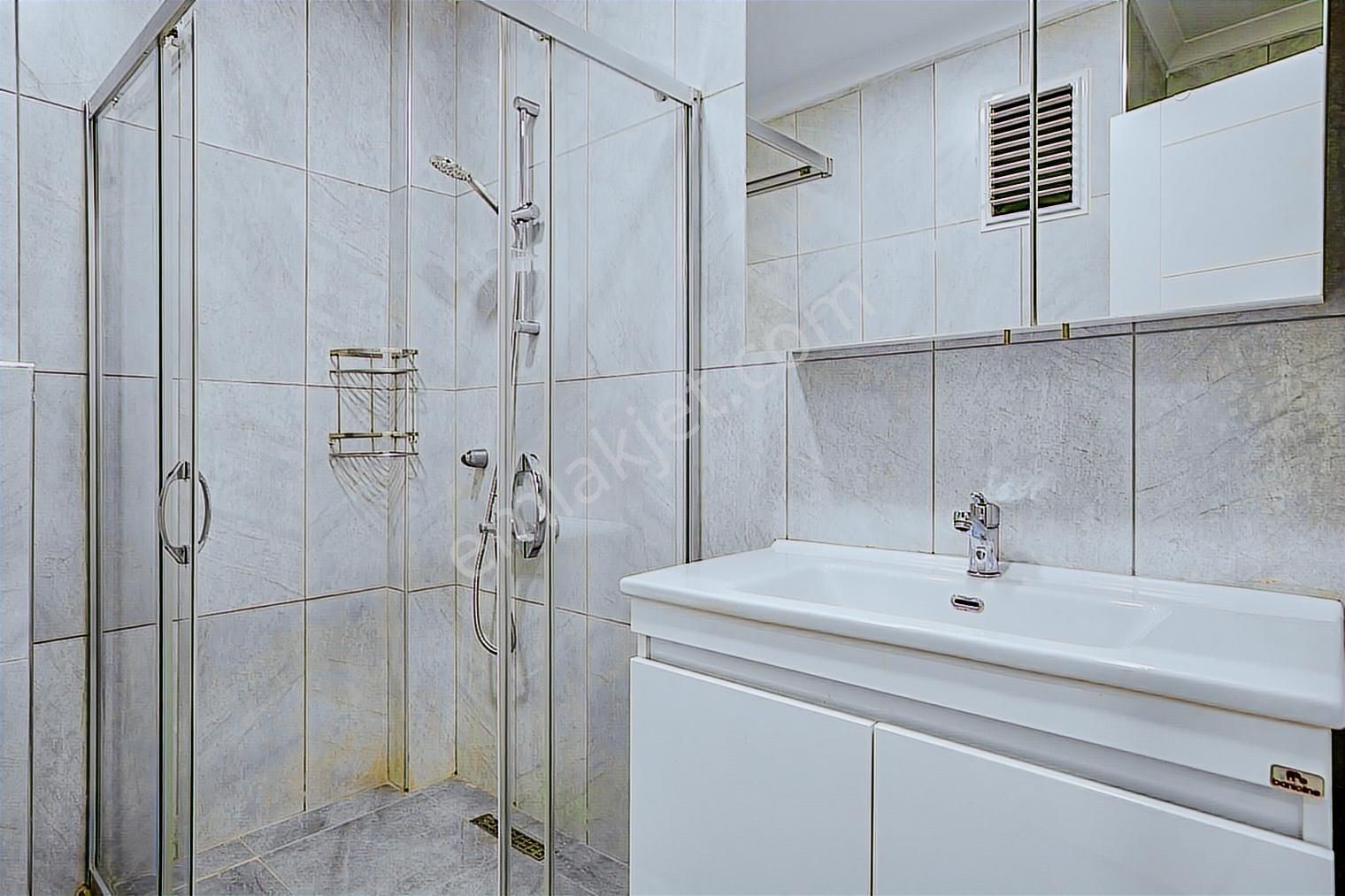 Erenköy'de Yeni Eşyalı 2+1 Kiralık Daire - Görsel 14